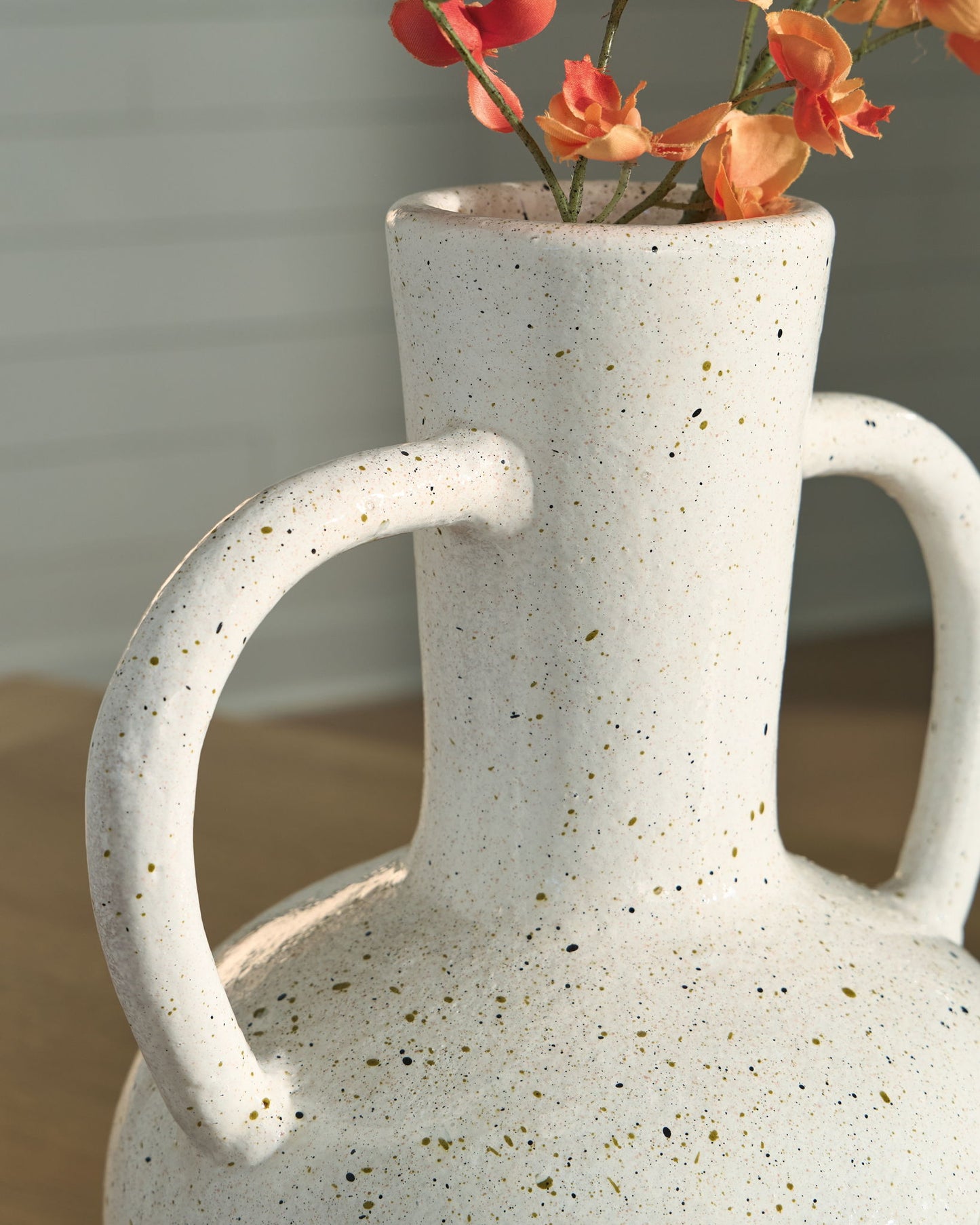 Dallinworth - Vase - Hornell Furniture Outlet