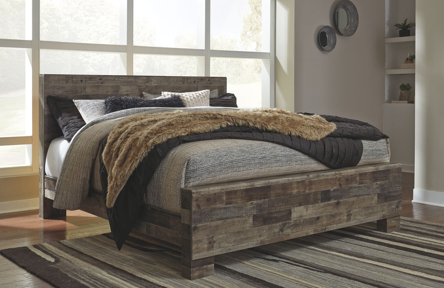 Derekson - Panel Bed - Hornell Furniture Outlet