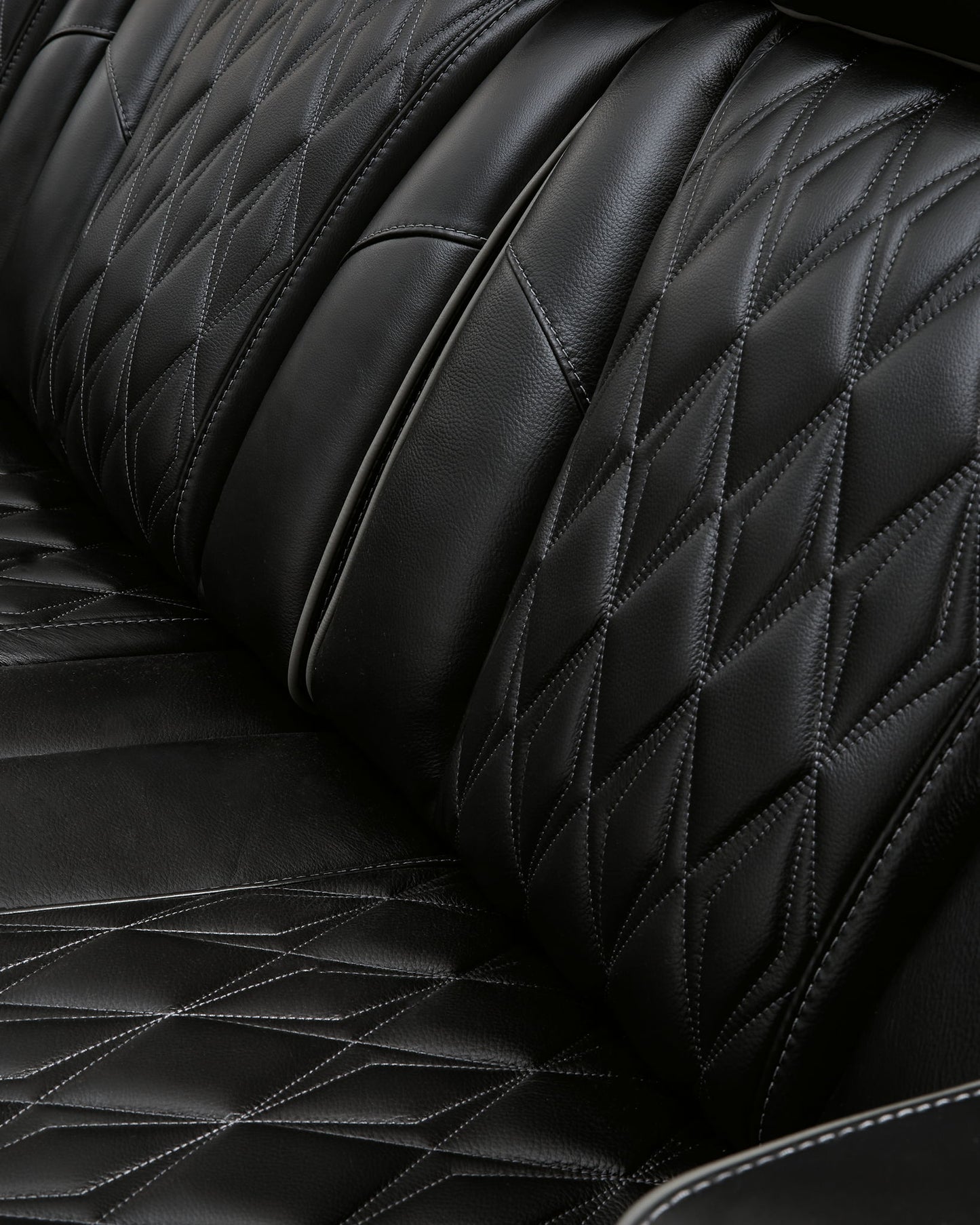 Boyington - Power Recliner/Adj Headrest - Hornell Furniture Outlet