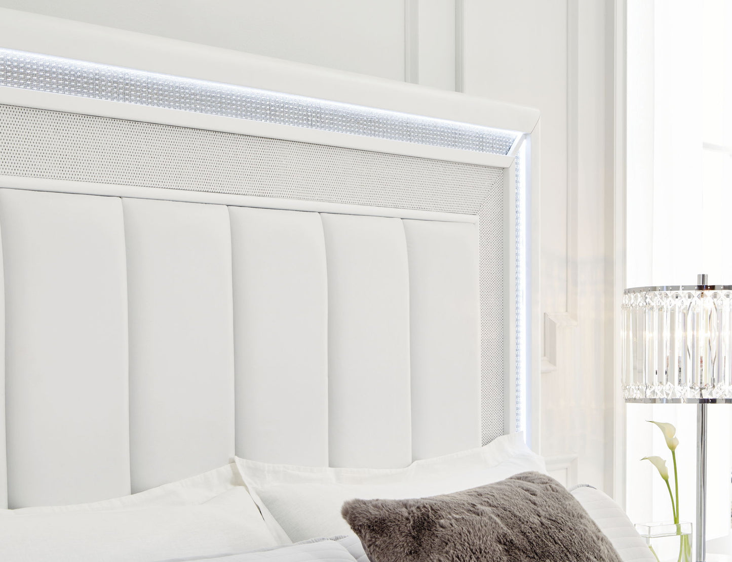 Chalanna - Upholstered Storage Bed - Hornell Furniture Outlet