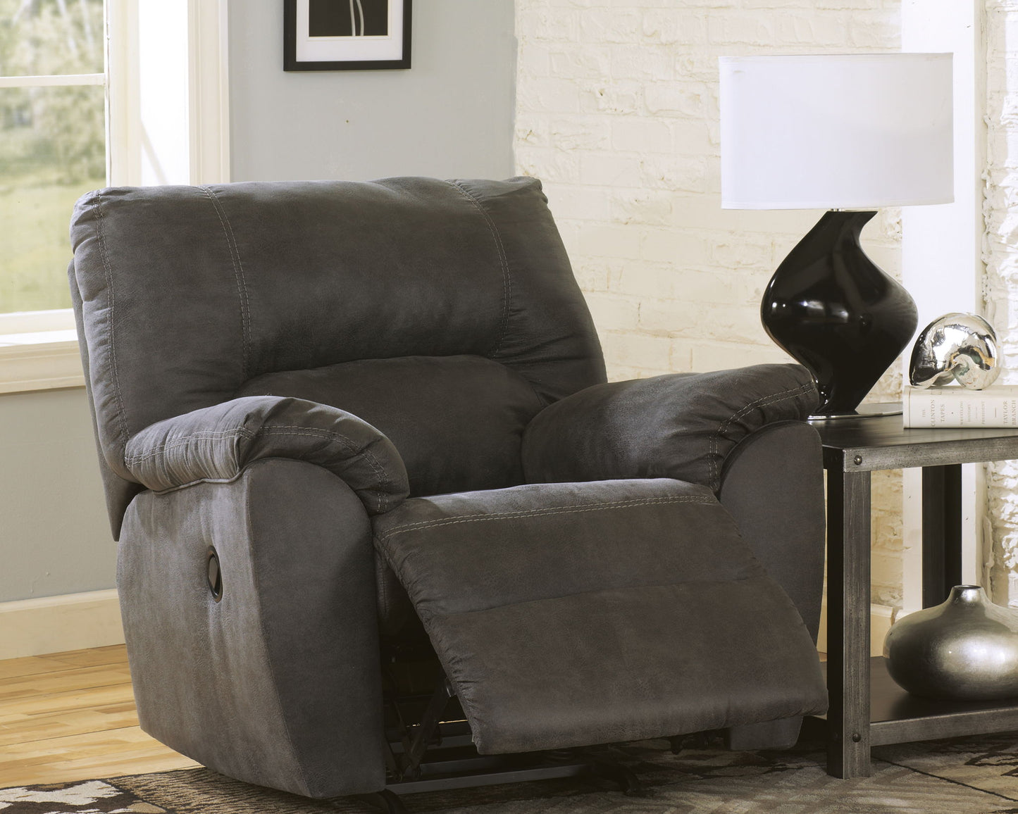 Tambo - Rocker Recliner - Hornell Furniture Outlet