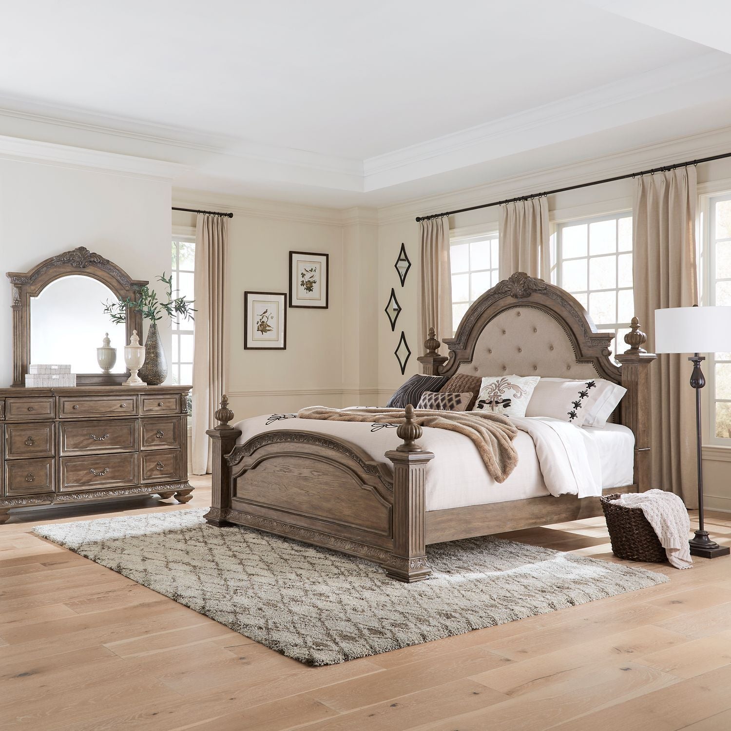 Carlisle Court - Poster Bedroom Set - Hornell Furniture Outlet