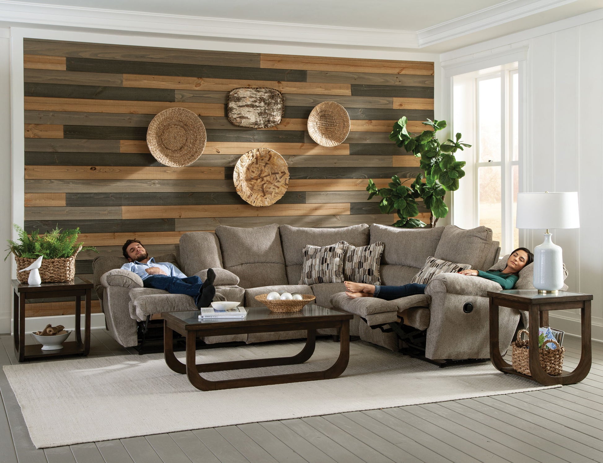 Elliott - Reclining Sectional - Hornell Furniture Outlet