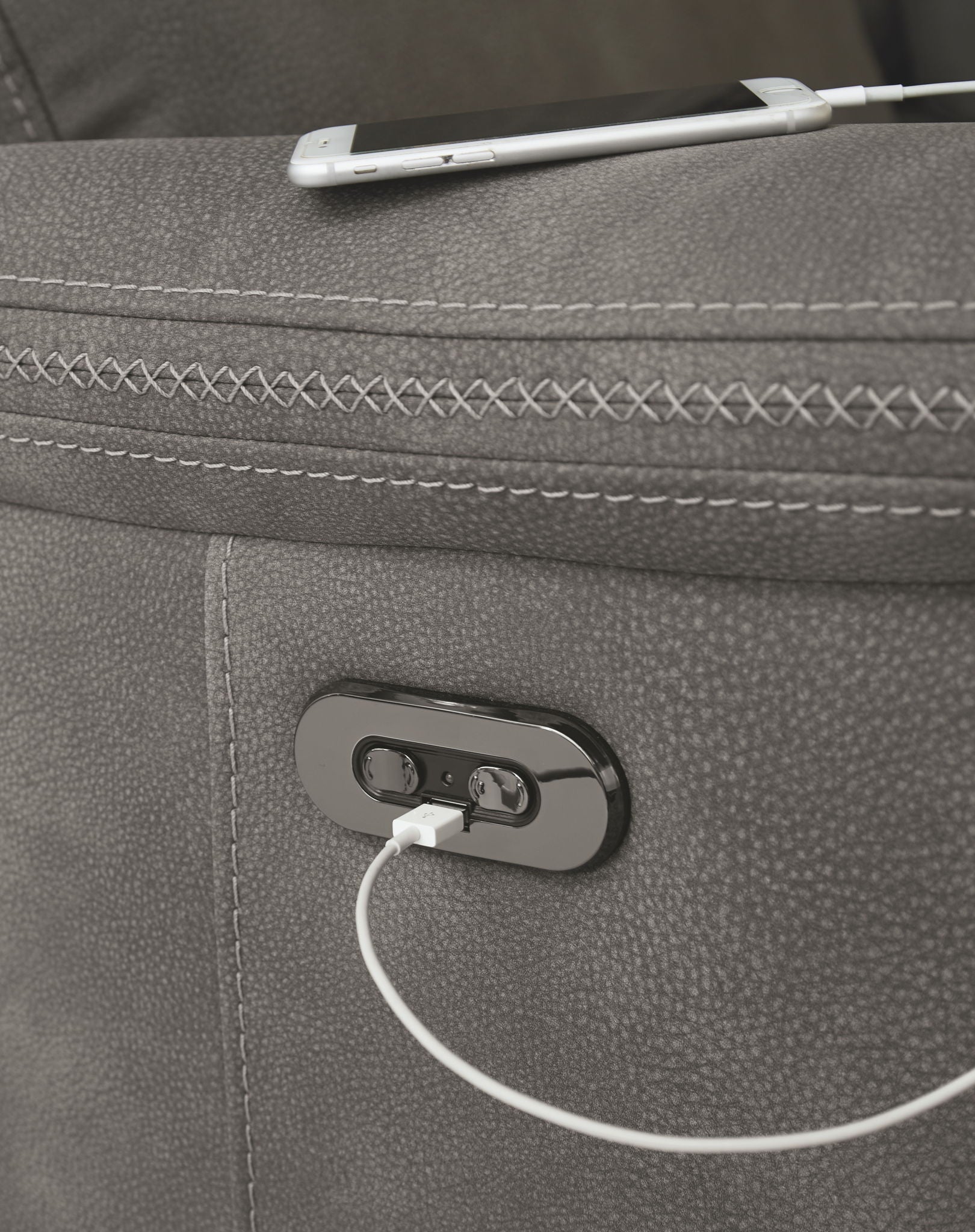 Next - Gen Durapella - Reclining Power Loveseat With Console - Hornell Furniture Outlet