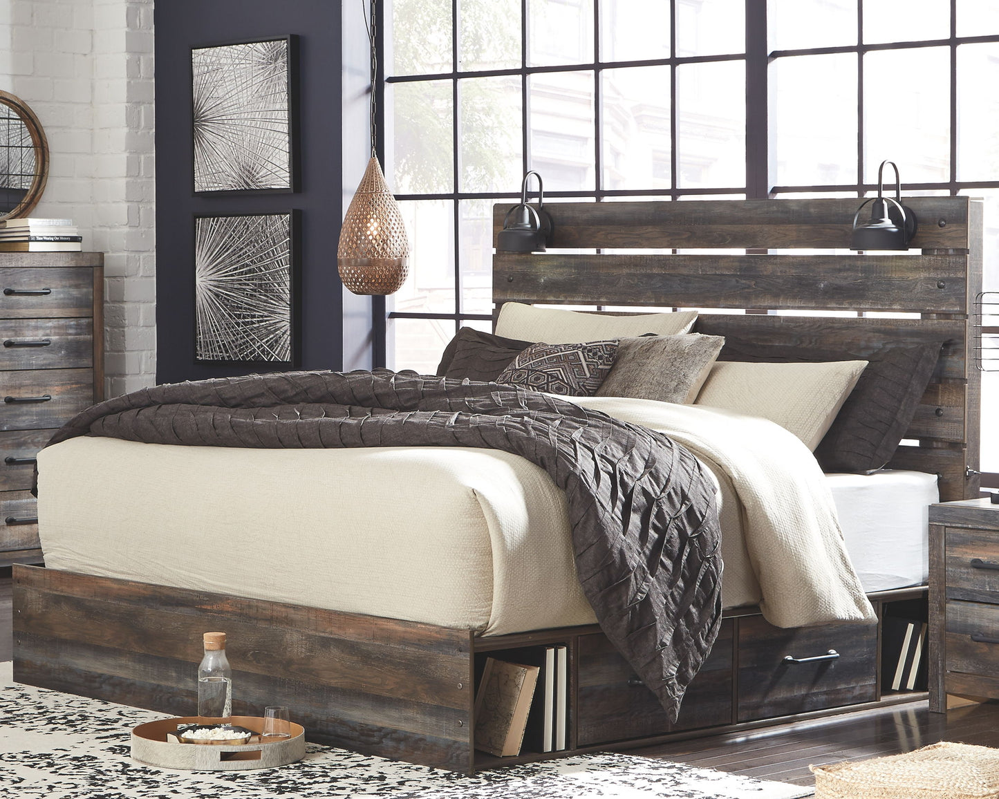 Drystan - Panel Bed - Hornell Furniture Outlet