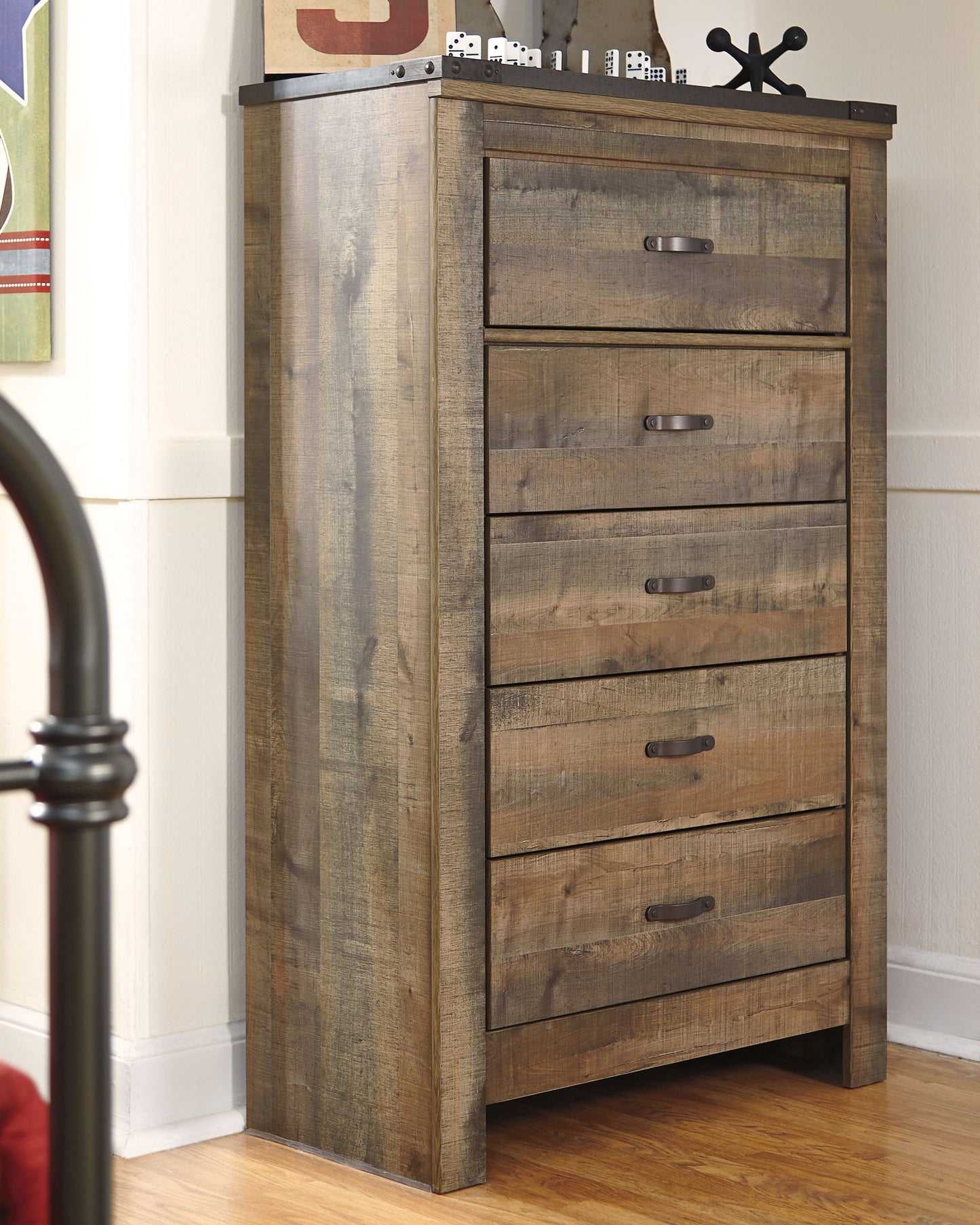 Trinell - Brown - Five Drawer Chest - Hornell Furniture Outlet