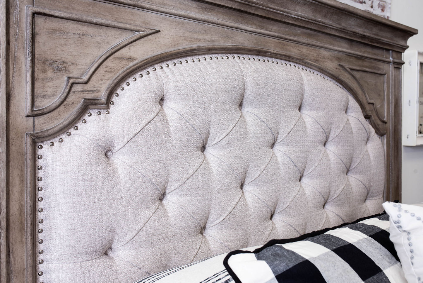 Highland Park - Bed - Hornell Furniture Outlet