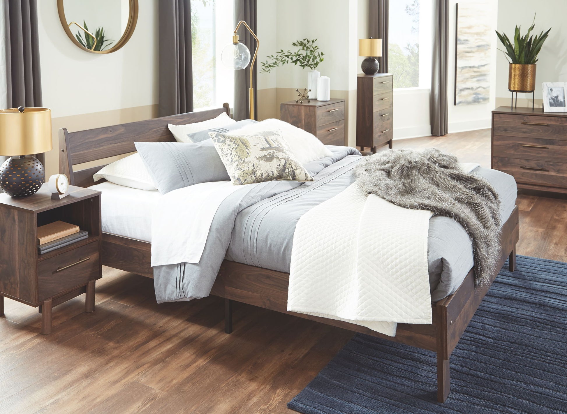 Calverson - Panel Platform Bed - Hornell Furniture Outlet