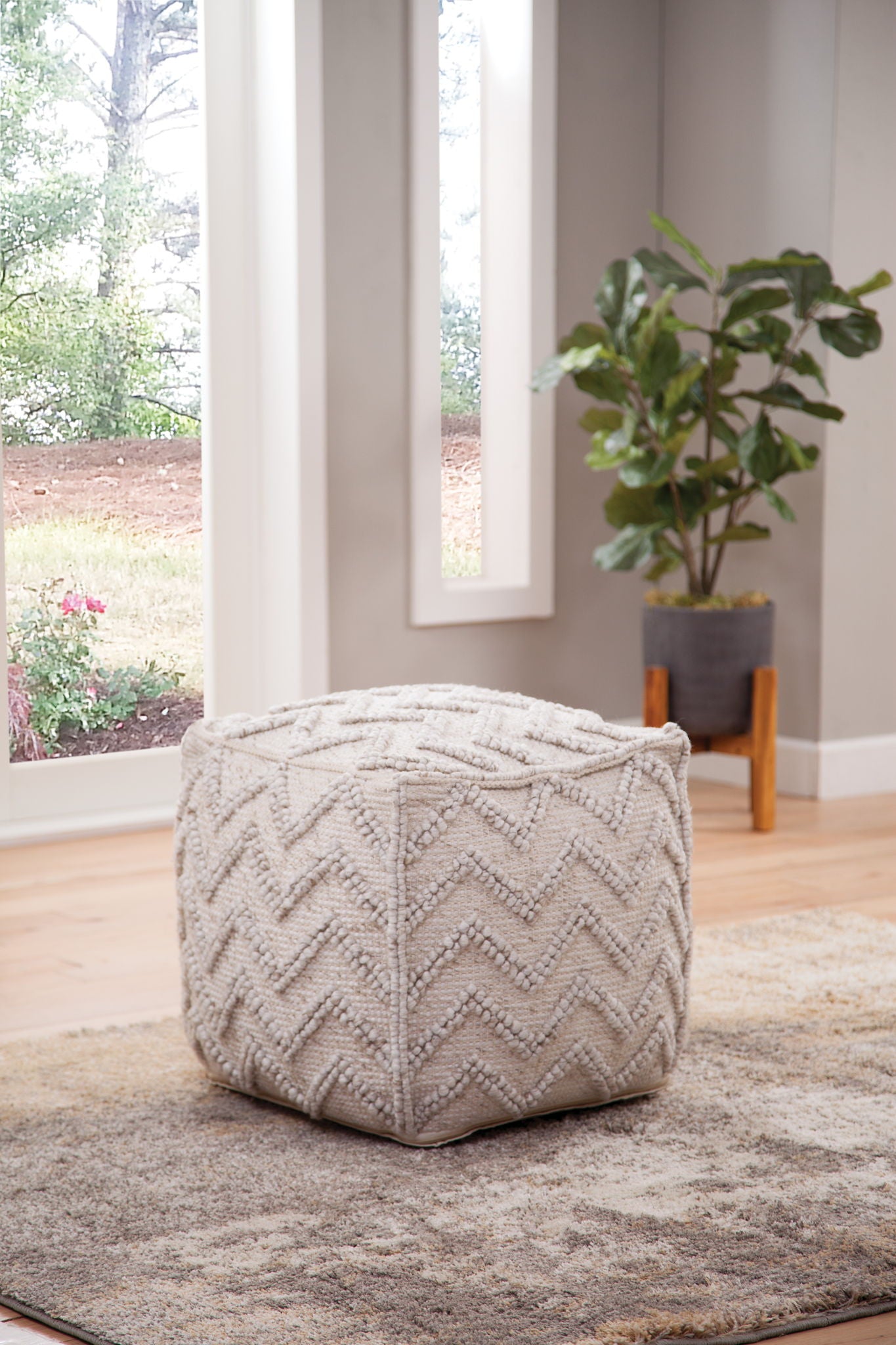Kenzari - Square Zigzag Handwoven - Gray - Hornell Furniture Outlet