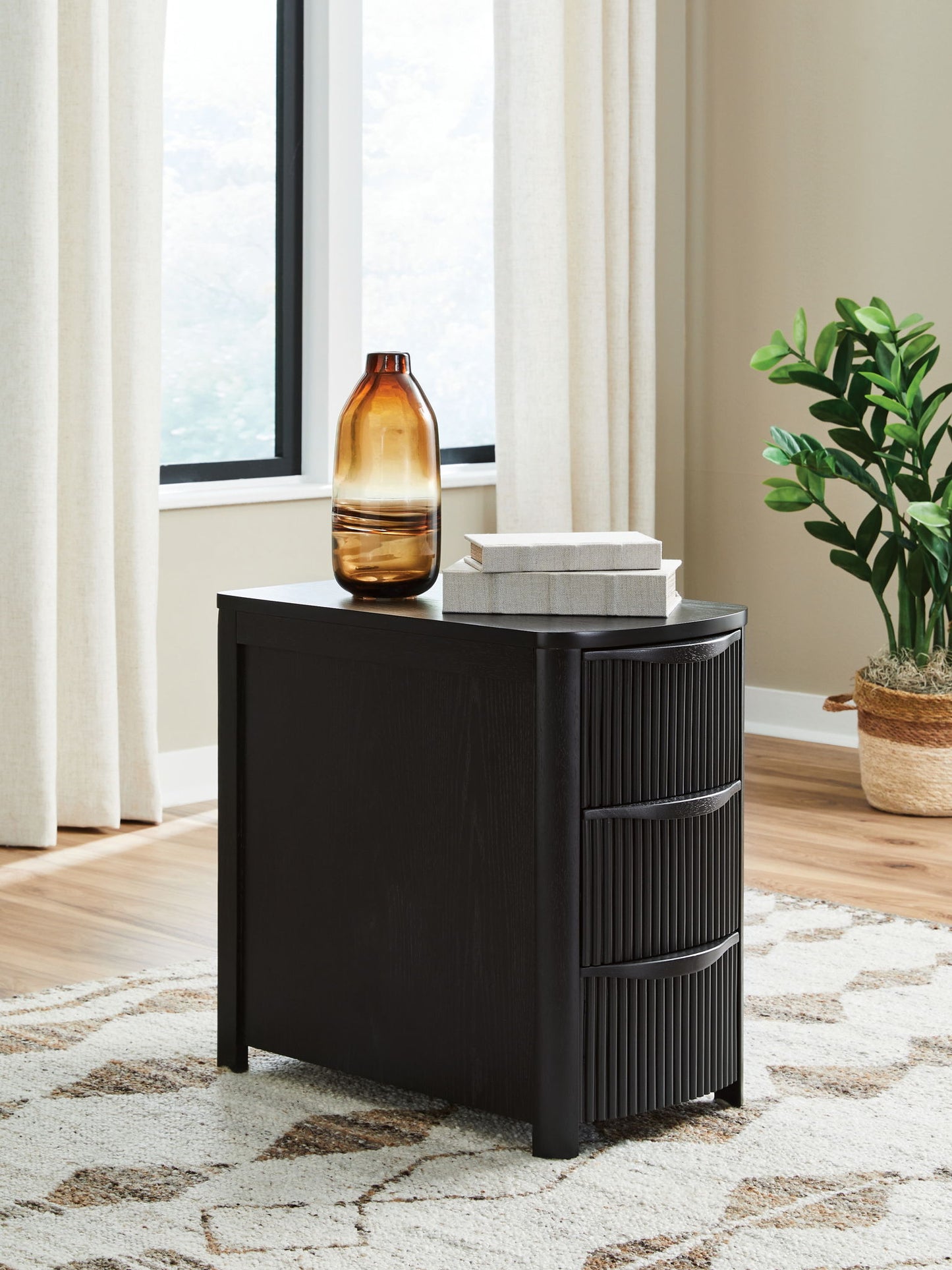 Camdill - Chair Side End Table - Hornell Furniture Outlet