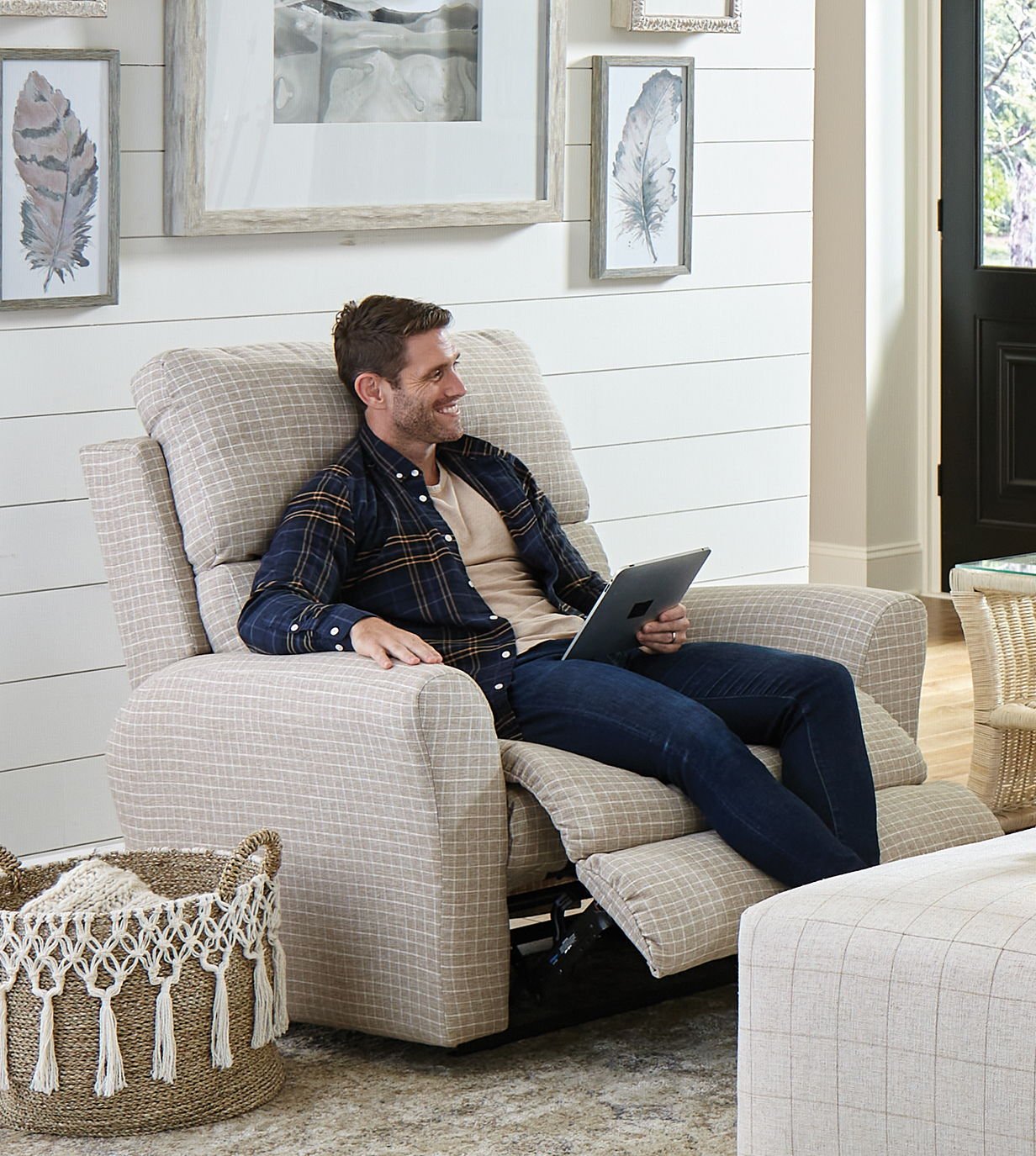 Justine - Lay Flat Extra Wide Recliner - Sandstone - Hornell Furniture Outlet