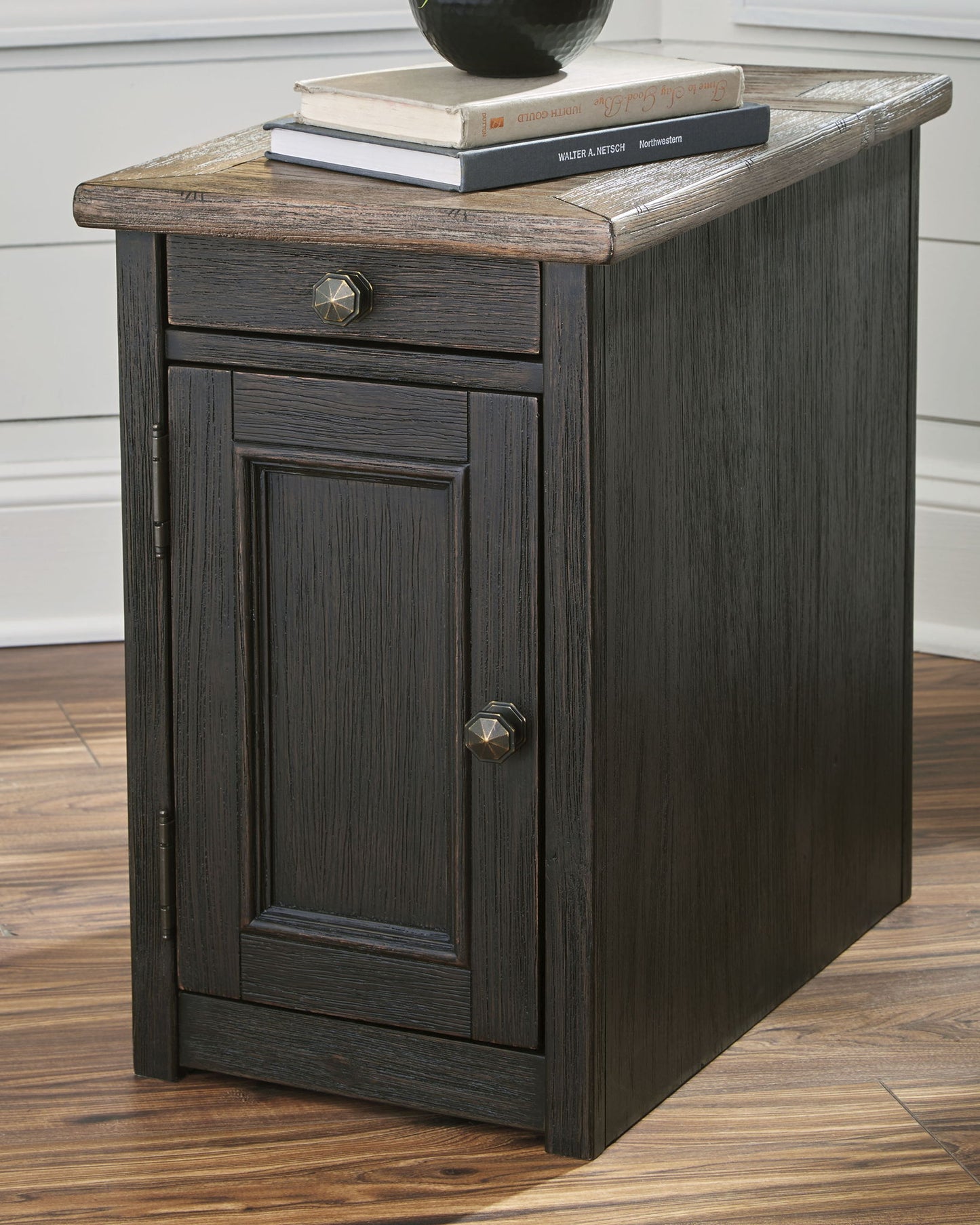 Tyler Creek - Grayish Brown / Black - Chair Side End Table - Hornell Furniture Outlet
