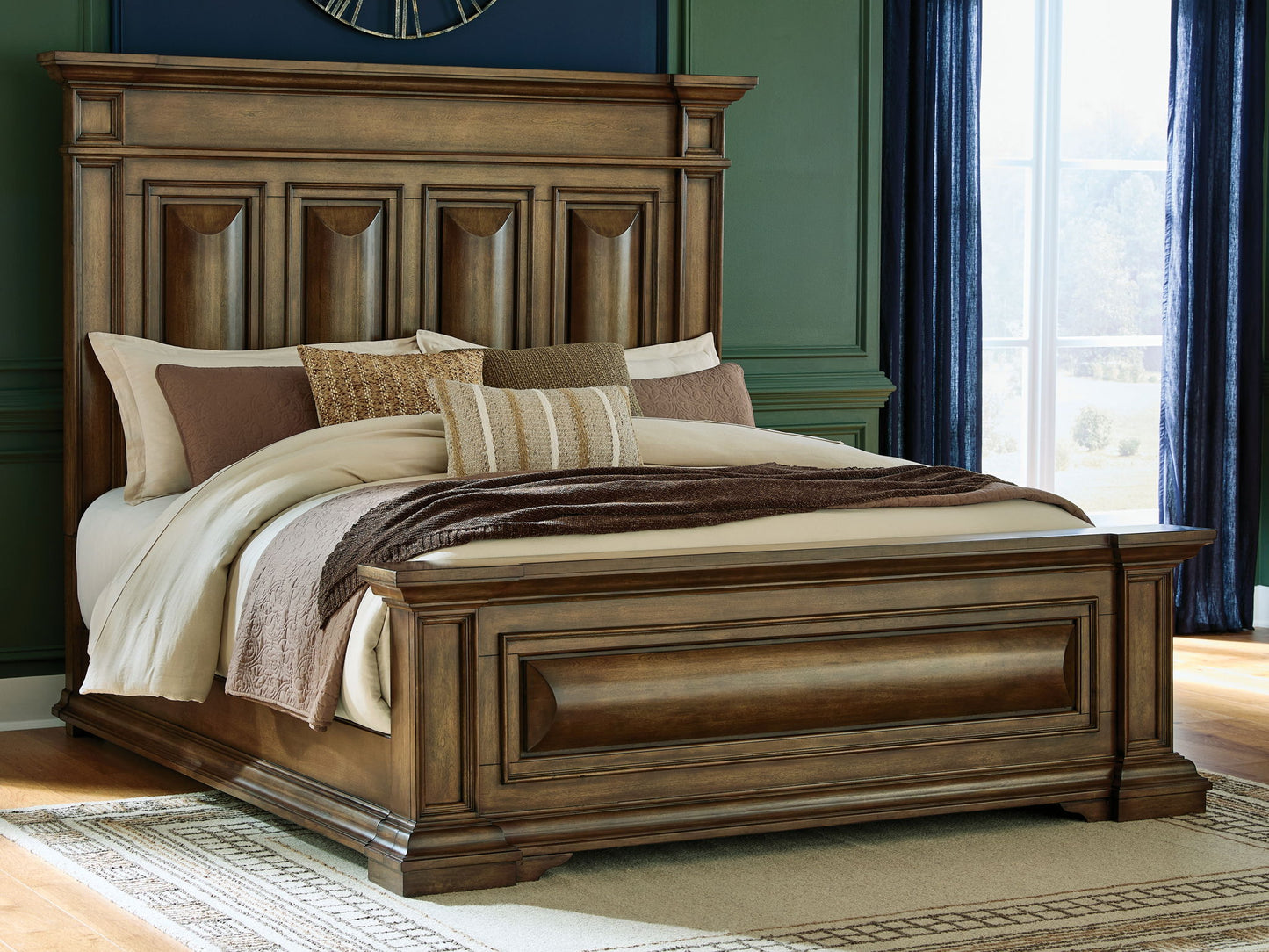 Frantanna - Panel Bed - Hornell Furniture Outlet