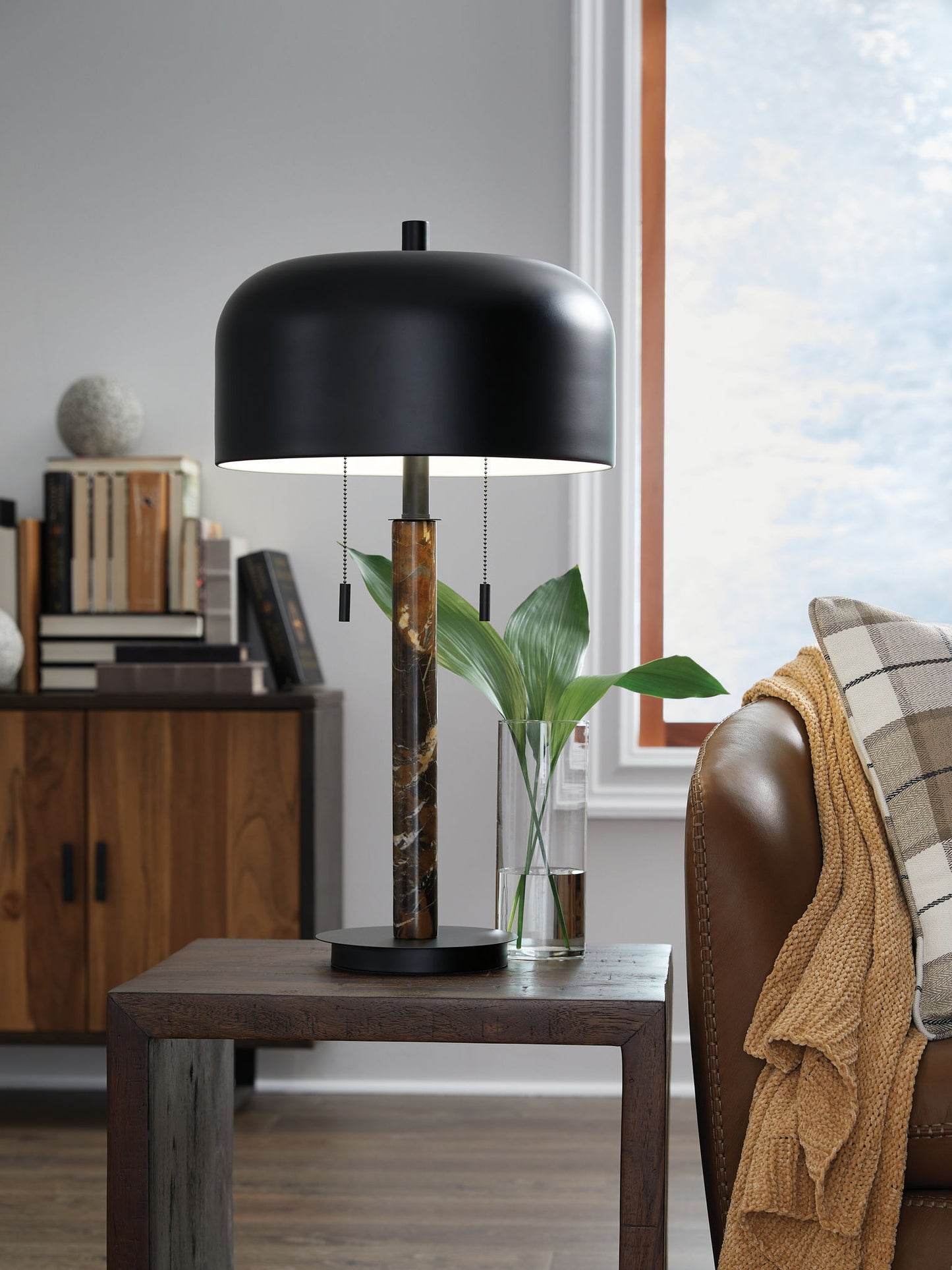 Alanbert - Brown / Black - Metal Table Lamp - Hornell Furniture Outlet