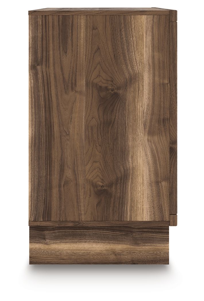 Chirason - Brown - Six Drawer Dresser - Hornell Furniture Outlet