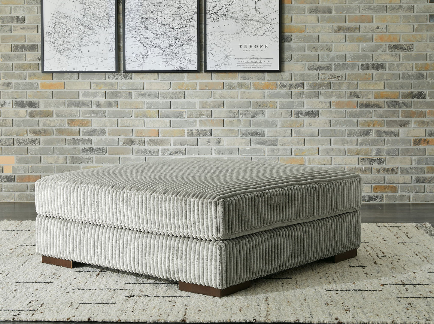 Lindyn - Oversized Accent Ottoman - Hornell Furniture Outlet