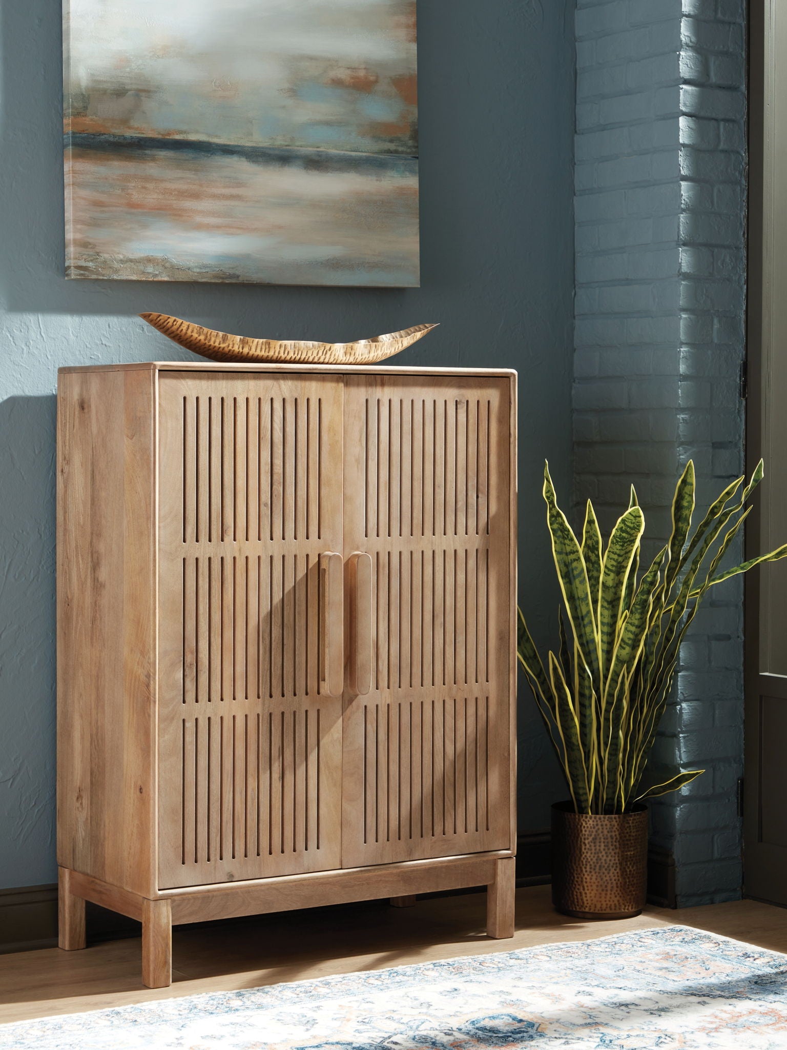 Pellamour - Natural Brown - Bar Cabinet - Hornell Furniture Outlet