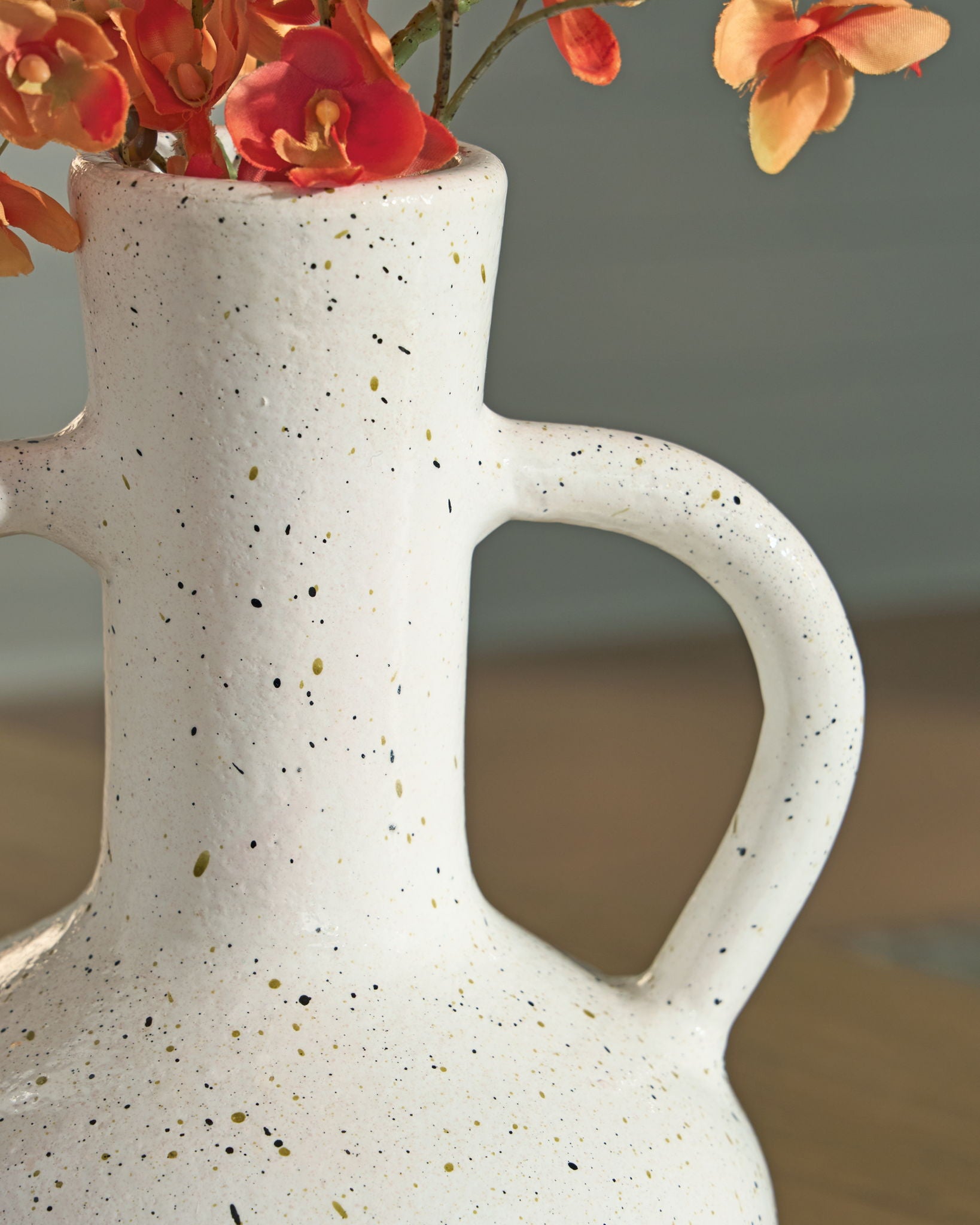 Dallinworth - Vase - Hornell Furniture Outlet