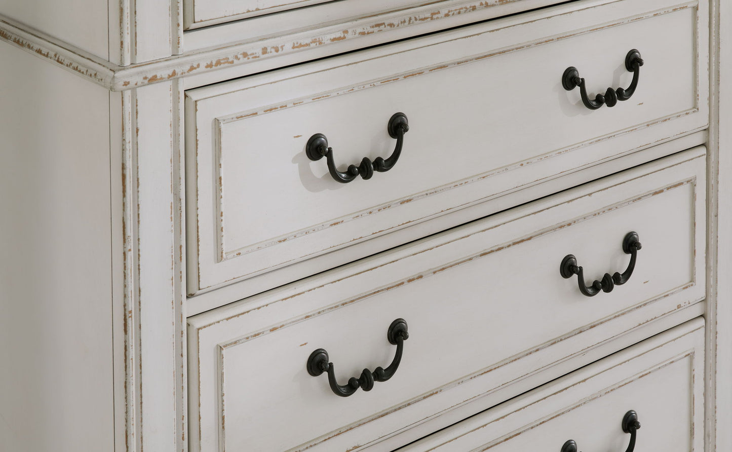 Blendon - Two - tone - Five Drawer Chest - Hornell Furniture Outlet