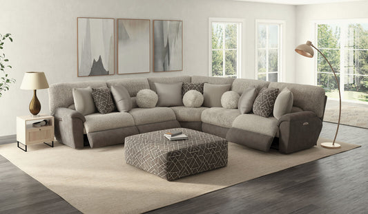 Rendezvous - 5 Piece Modular Sectional With 3 Reclining Seats & Castered Cocktail Ottoman - Umber - Hornell Furniture Outlet
