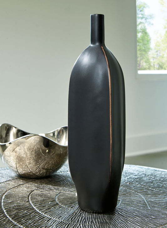 Rhaveney - Vase - Medium - Hornell Furniture Outlet