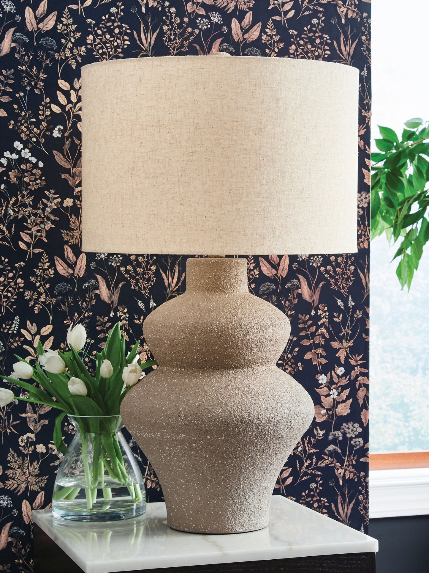 Jossleigh - Beige - Metal Table Lamp - Hornell Furniture Outlet