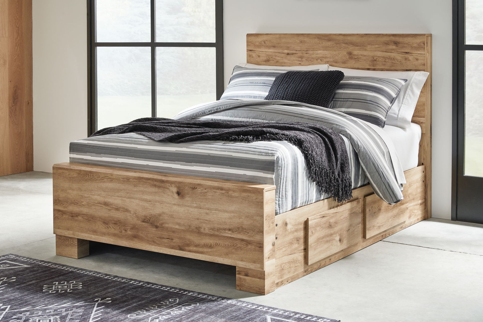 Hyanna - Storage Bed - Hornell Furniture Outlet