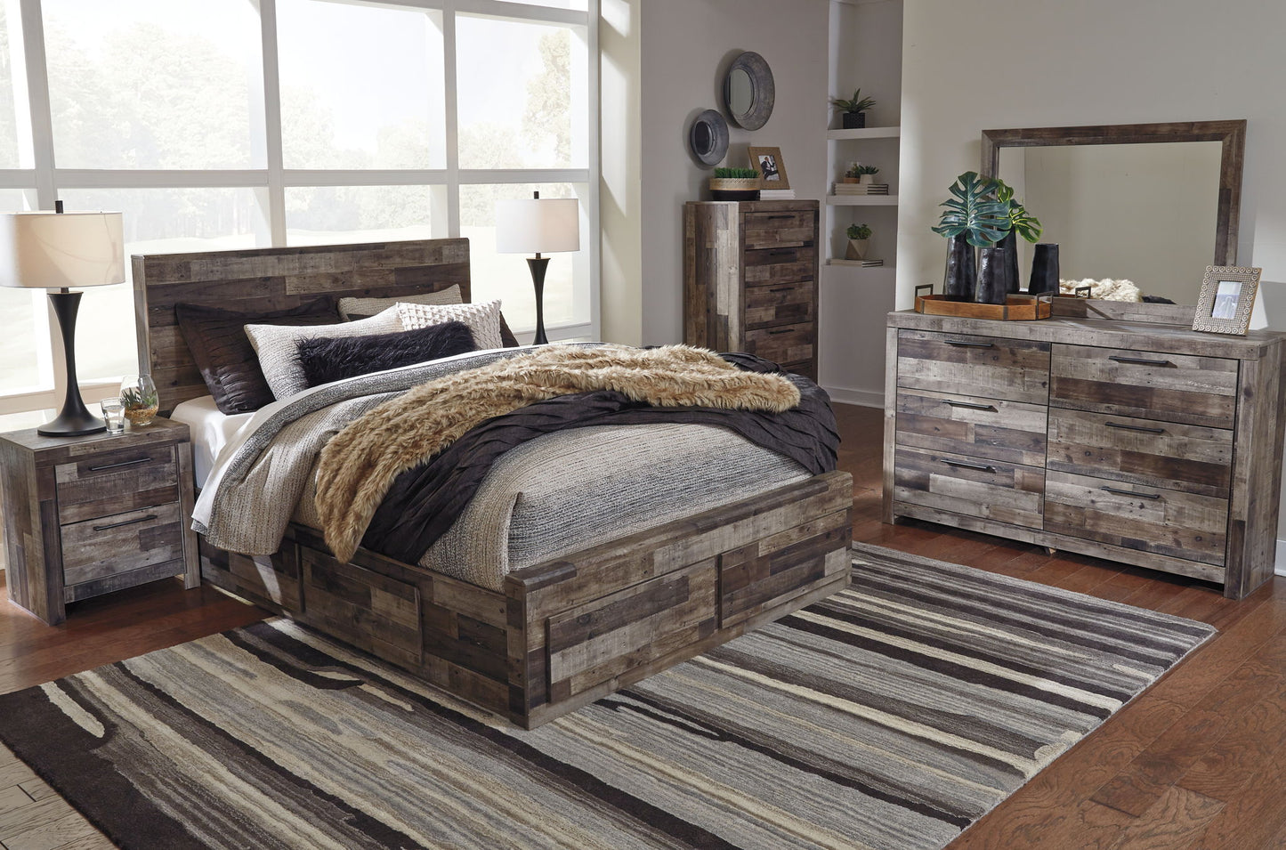 Derekson - Panel Bed - Hornell Furniture Outlet