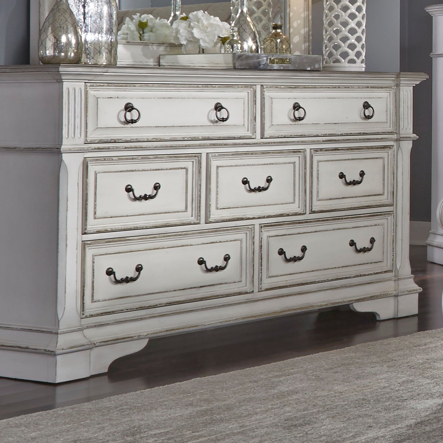 Abbey Park - 7 Drawer Dresser - White - Hornell Furniture Outlet