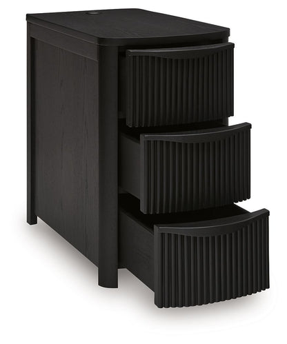 Camdill - Chair Side End Table - Hornell Furniture Outlet