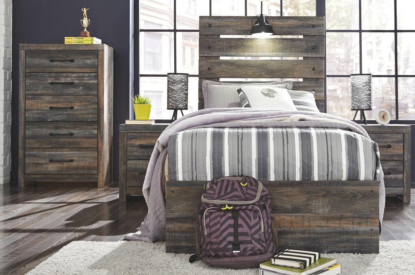 Drystan - Panel Bed - Hornell Furniture Outlet