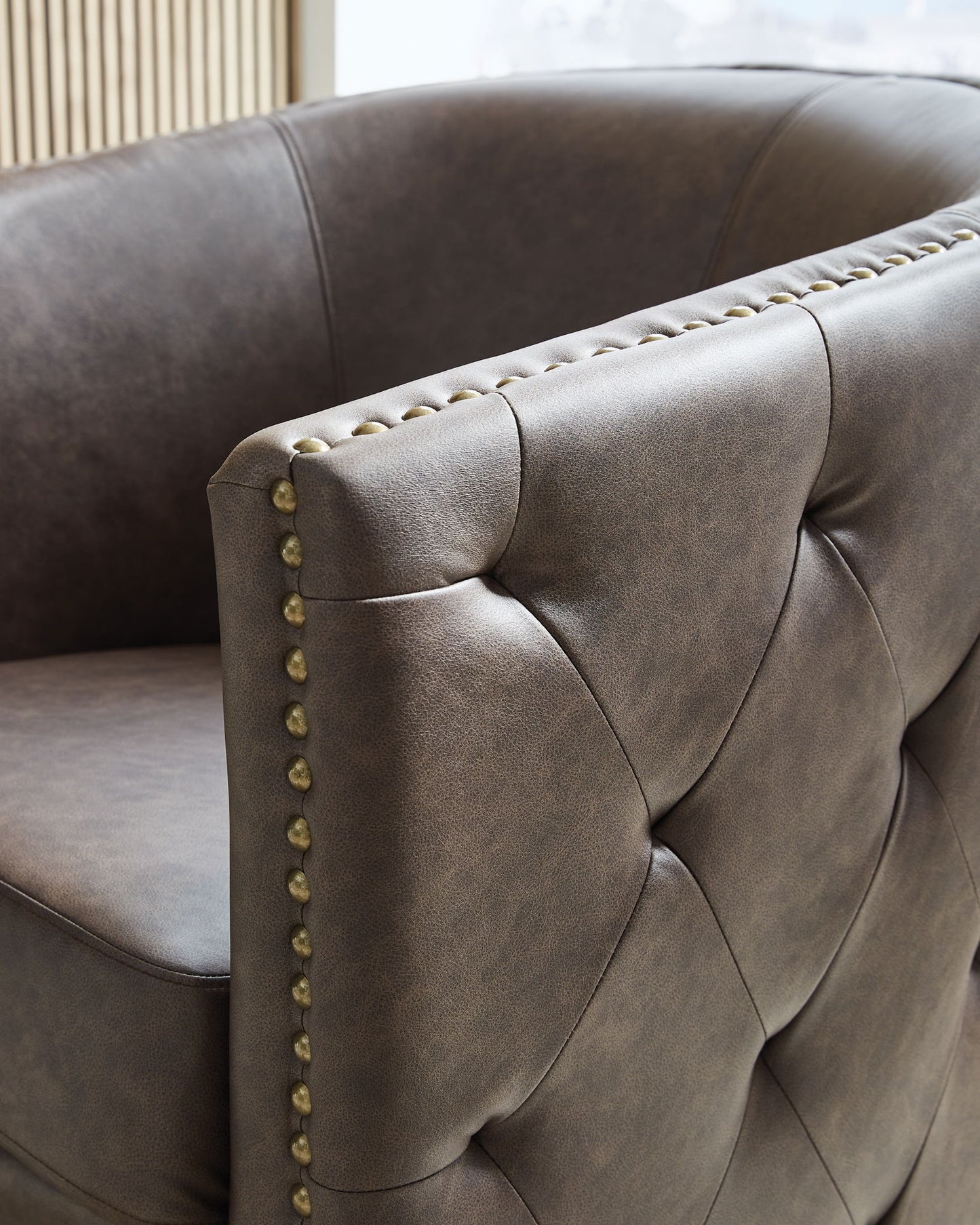 Brentlow - Swivel Accent Chair - Hornell Furniture Outlet