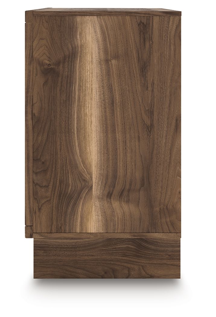 Chirason - Brown - Six Drawer Dresser - Hornell Furniture Outlet