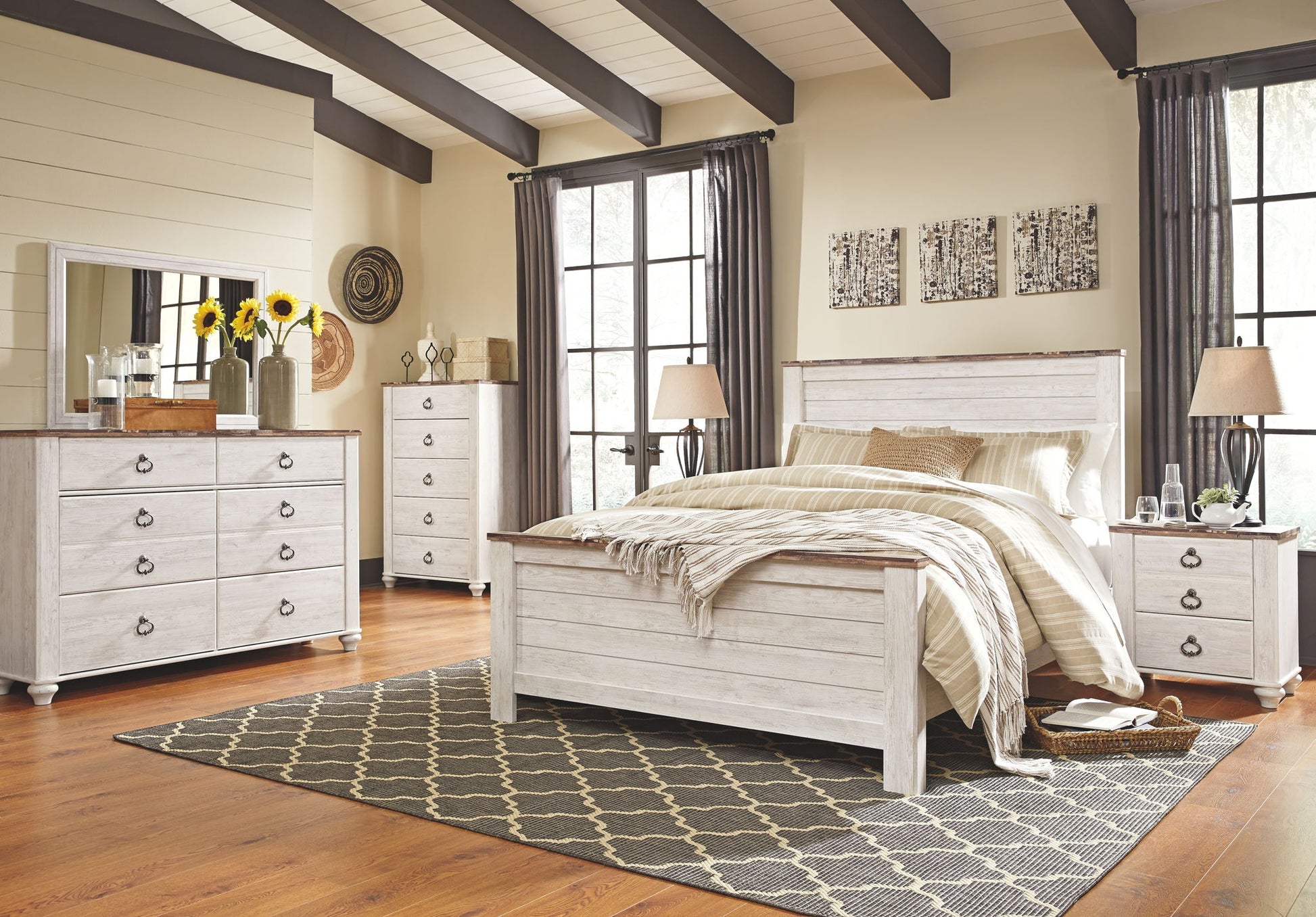 Willowton - Panel Bed - Hornell Furniture Outlet
