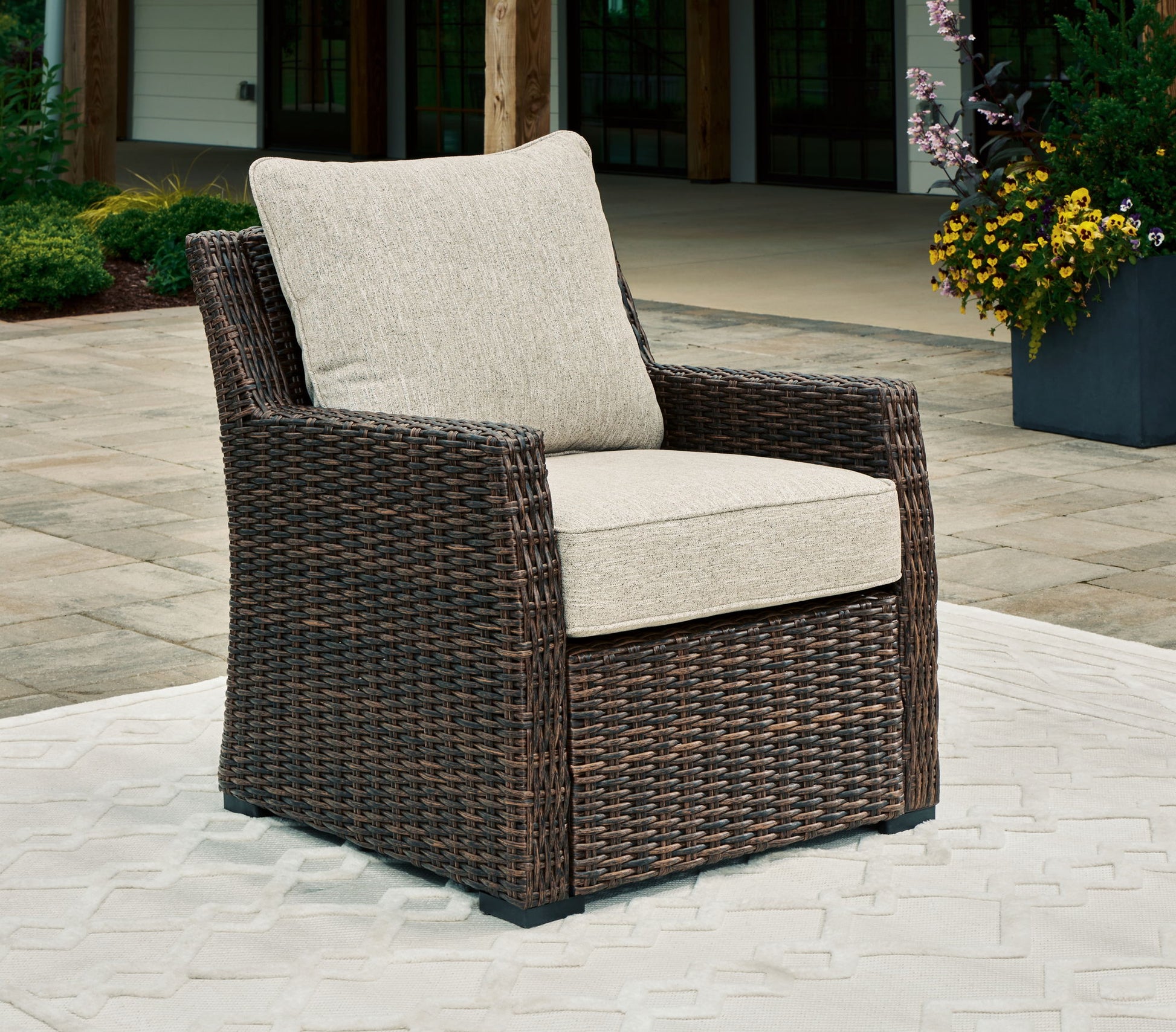 Brook Ranch - Brown - Lounge Chair With Cushion - Hornell Furniture Outlet