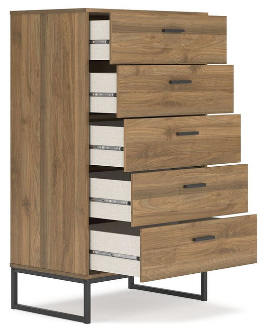 Deanlow - Honey - Five Drawer Chest - Hornell Furniture Outlet