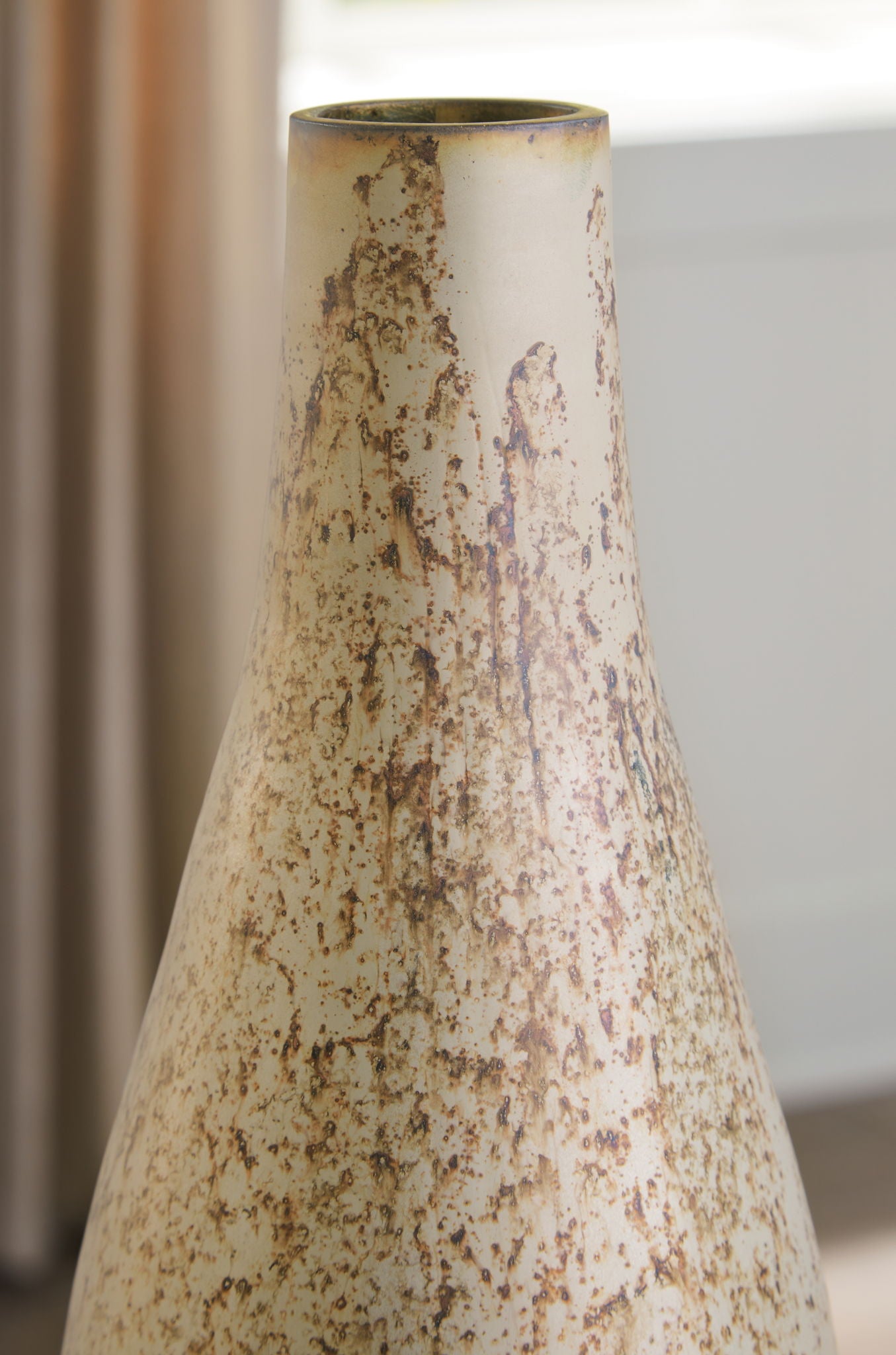 Plawite - Vase - Hornell Furniture Outlet