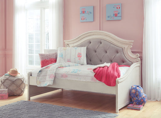 Realyn - Chipped White - Twin Day Bed with Storage - Hornell Furniture Outlet