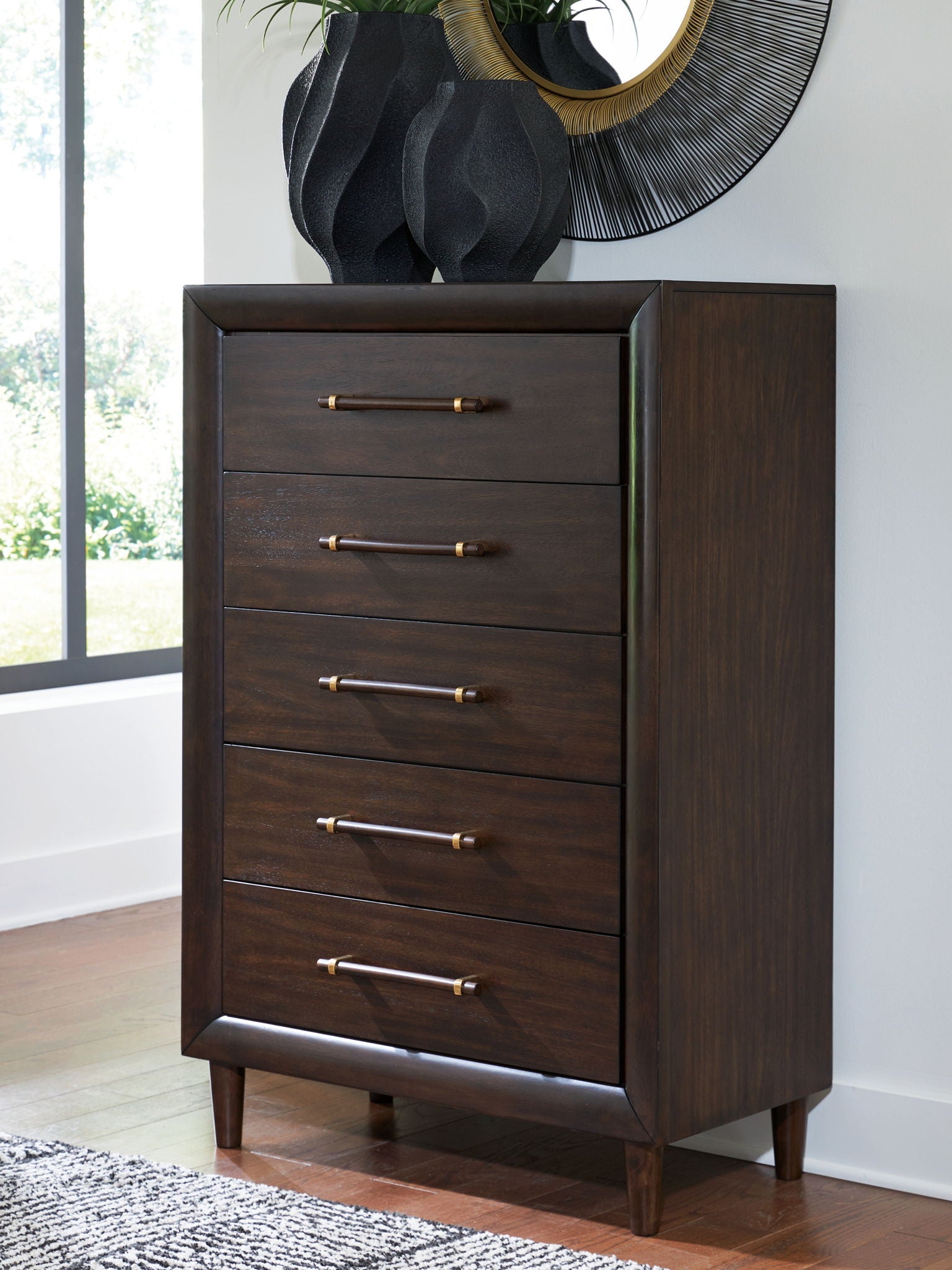 Dantenton - Five Drawer Chest - Merlot - Hornell Furniture Outlet