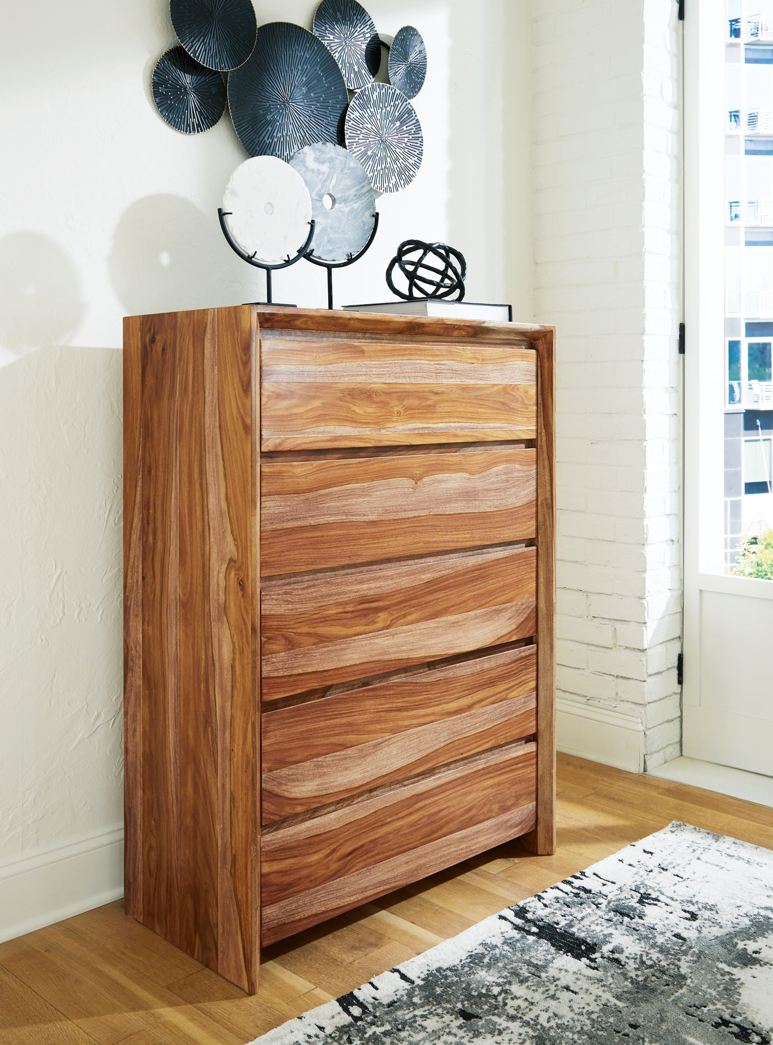 Dressonni - Panel Bedroom Set - Hornell Furniture Outlet
