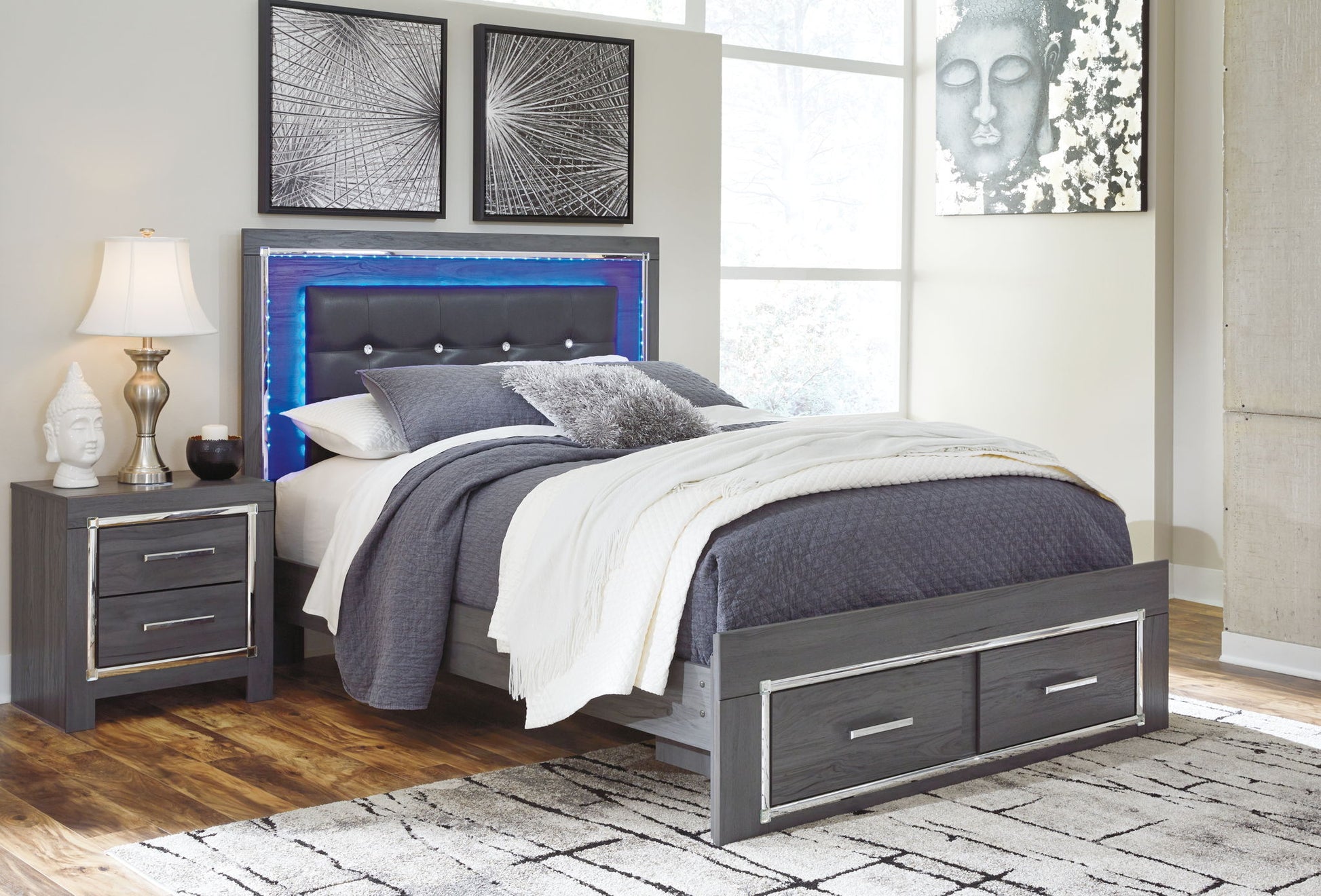 Lodanna - Panel Bed - Hornell Furniture Outlet