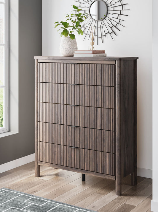 Pamytta - Brown - Five Drawer Wide Chest - Hornell Furniture Outlet