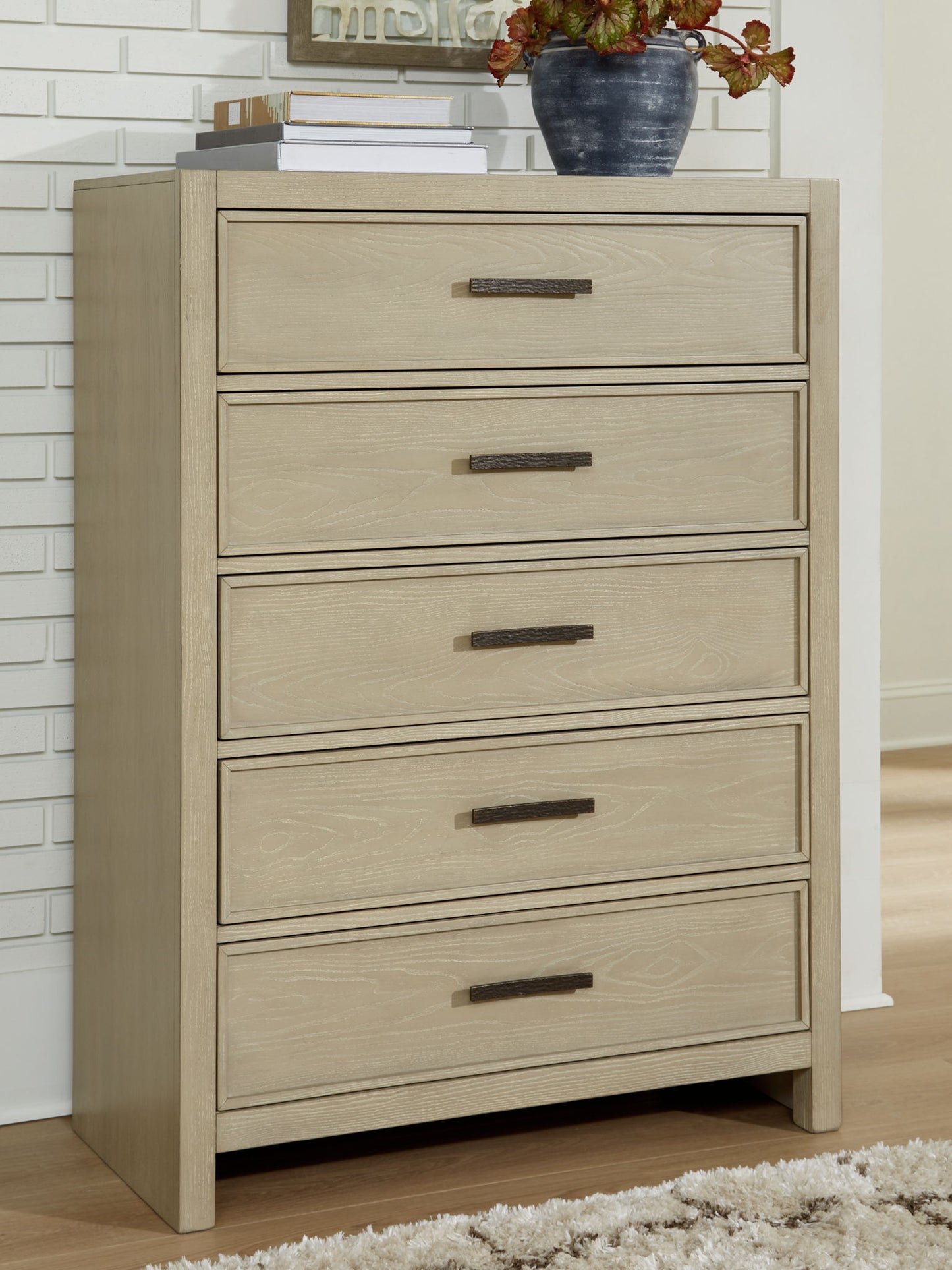 Calmoro - Five Drawer Chest - Gray - Hornell Furniture Outlet