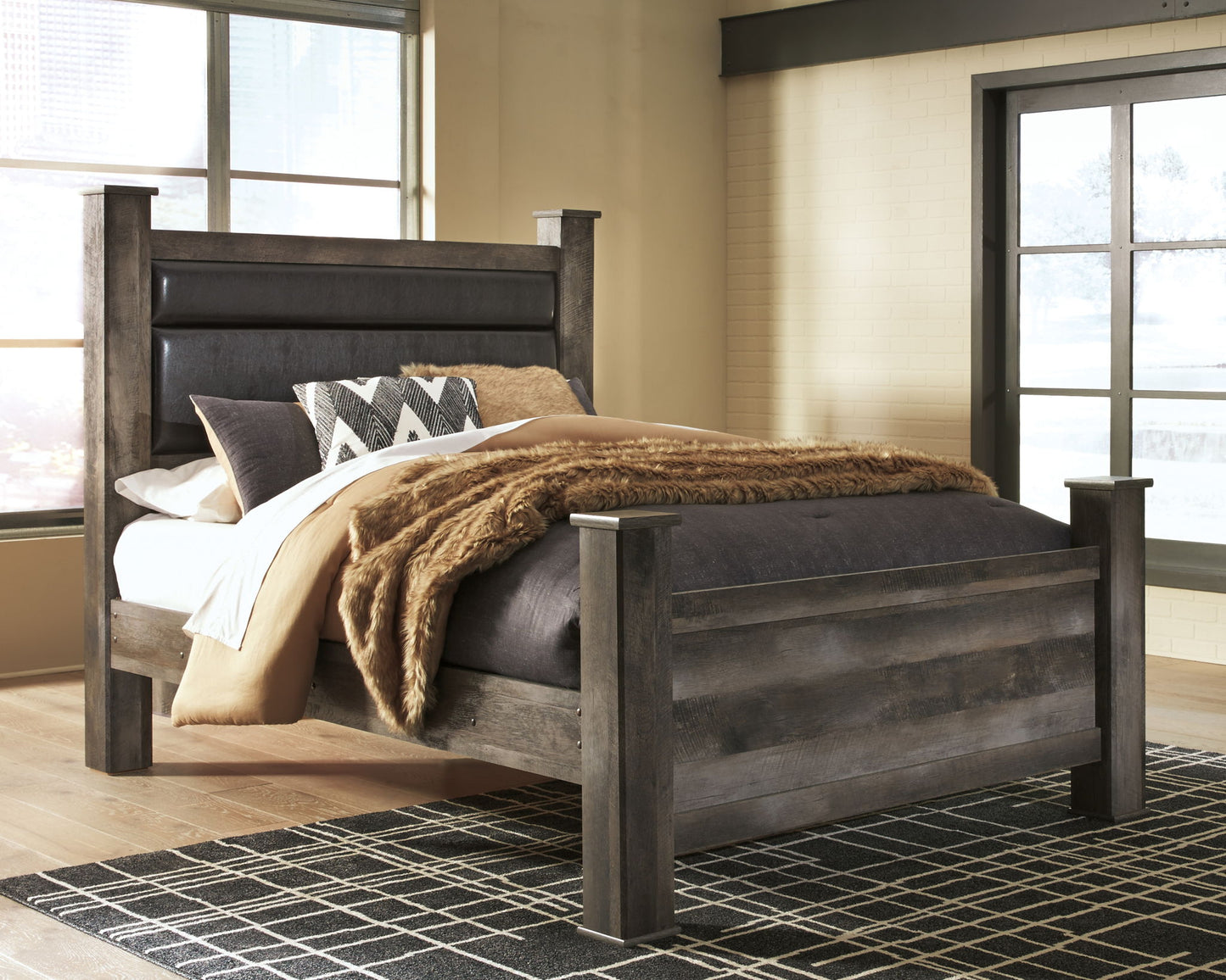 Wynnlow - Poster Bedroom Set - Hornell Furniture Outlet