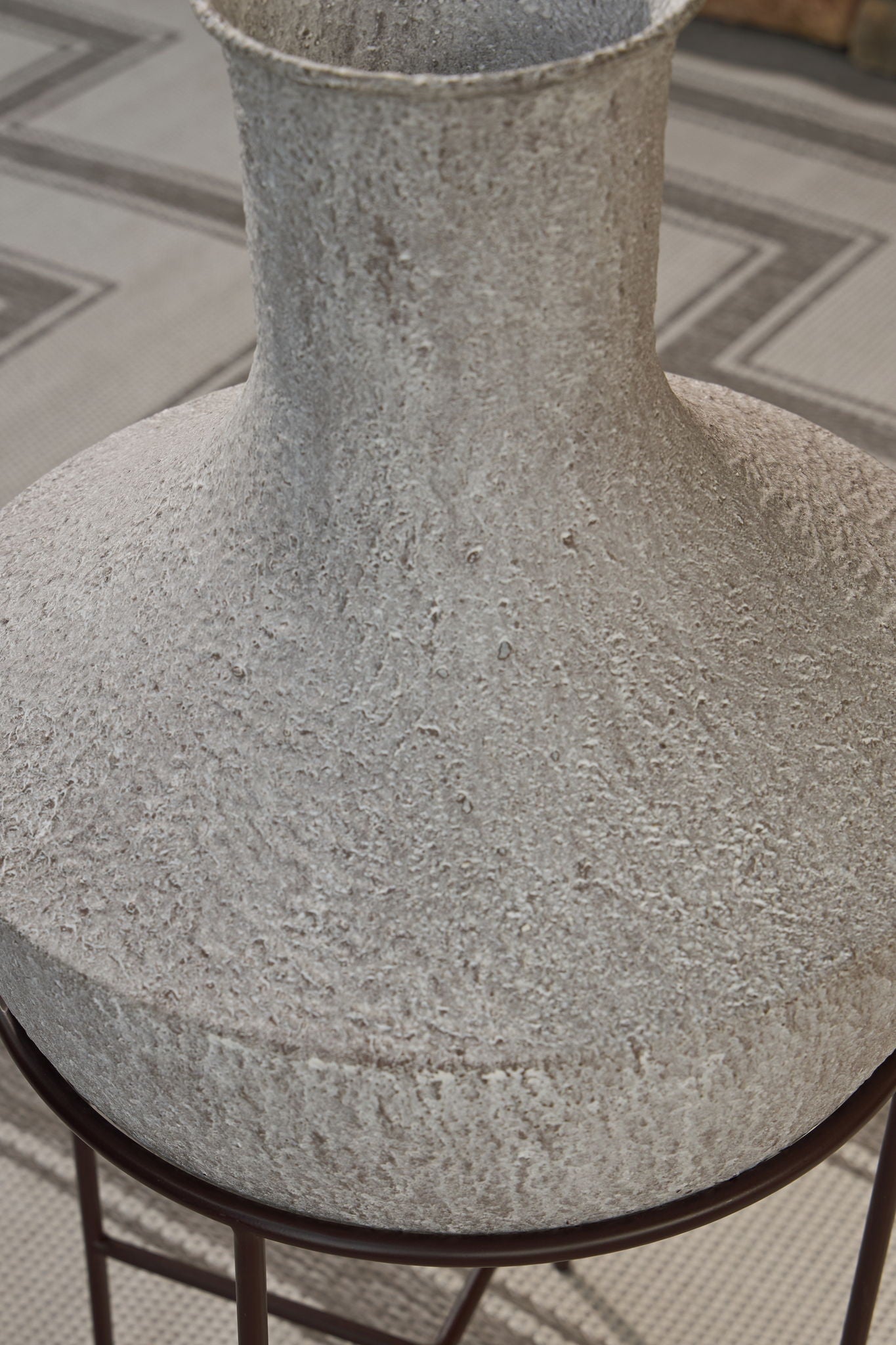 Estonbank - Vase - Hornell Furniture Outlet