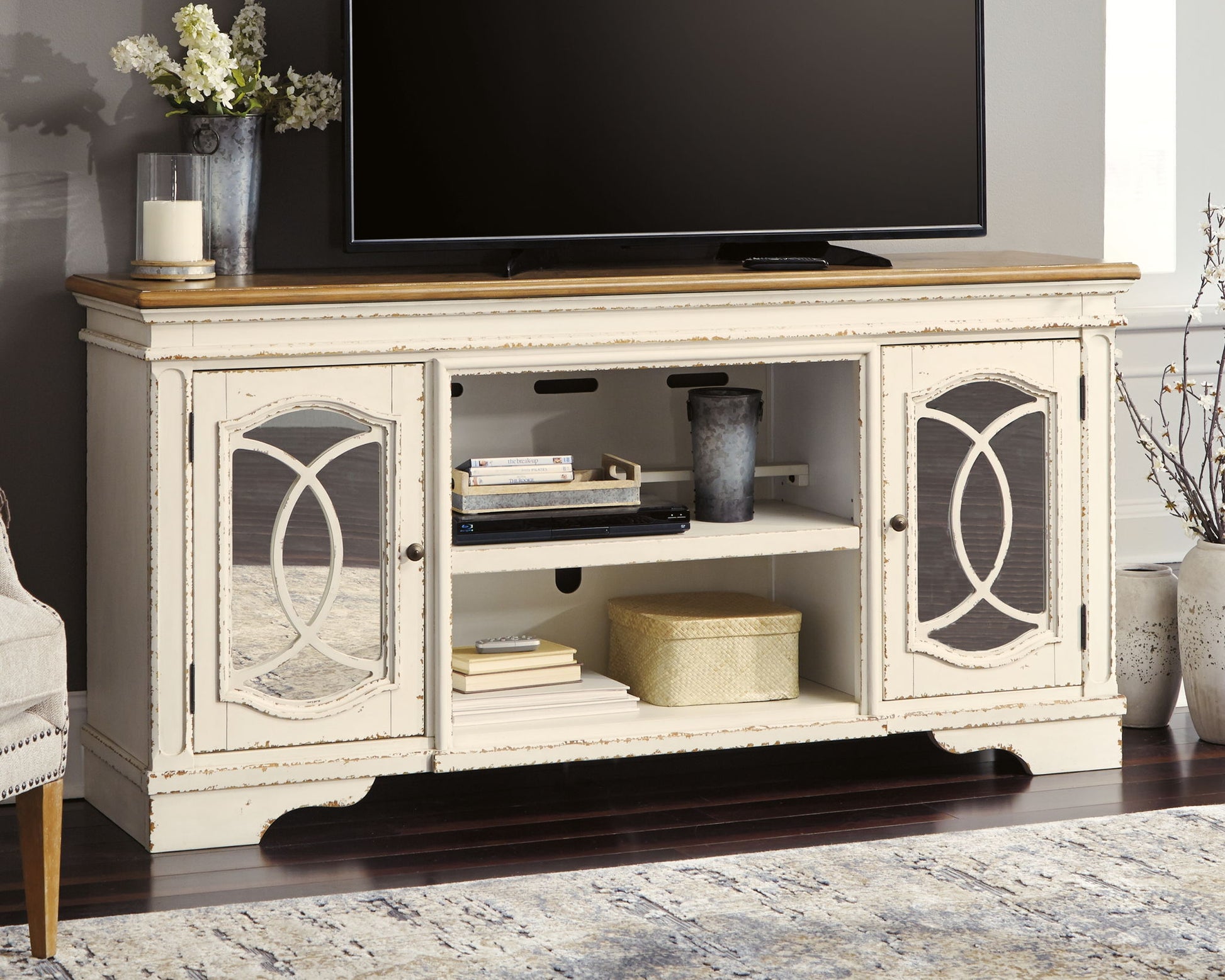 Realyn - TV Stand - Hornell Furniture Outlet