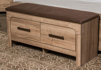 Kinlanni - Tan / Brown - Bedroom Upholstered Storage Bench - Hornell Furniture Outlet