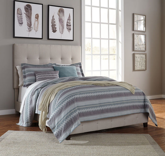 Culverbach - Gray - 5 Pc. - Dresser, Mirror, Queen Upholstered Bed, 2 Nightstands - Hornell Furniture Outlet