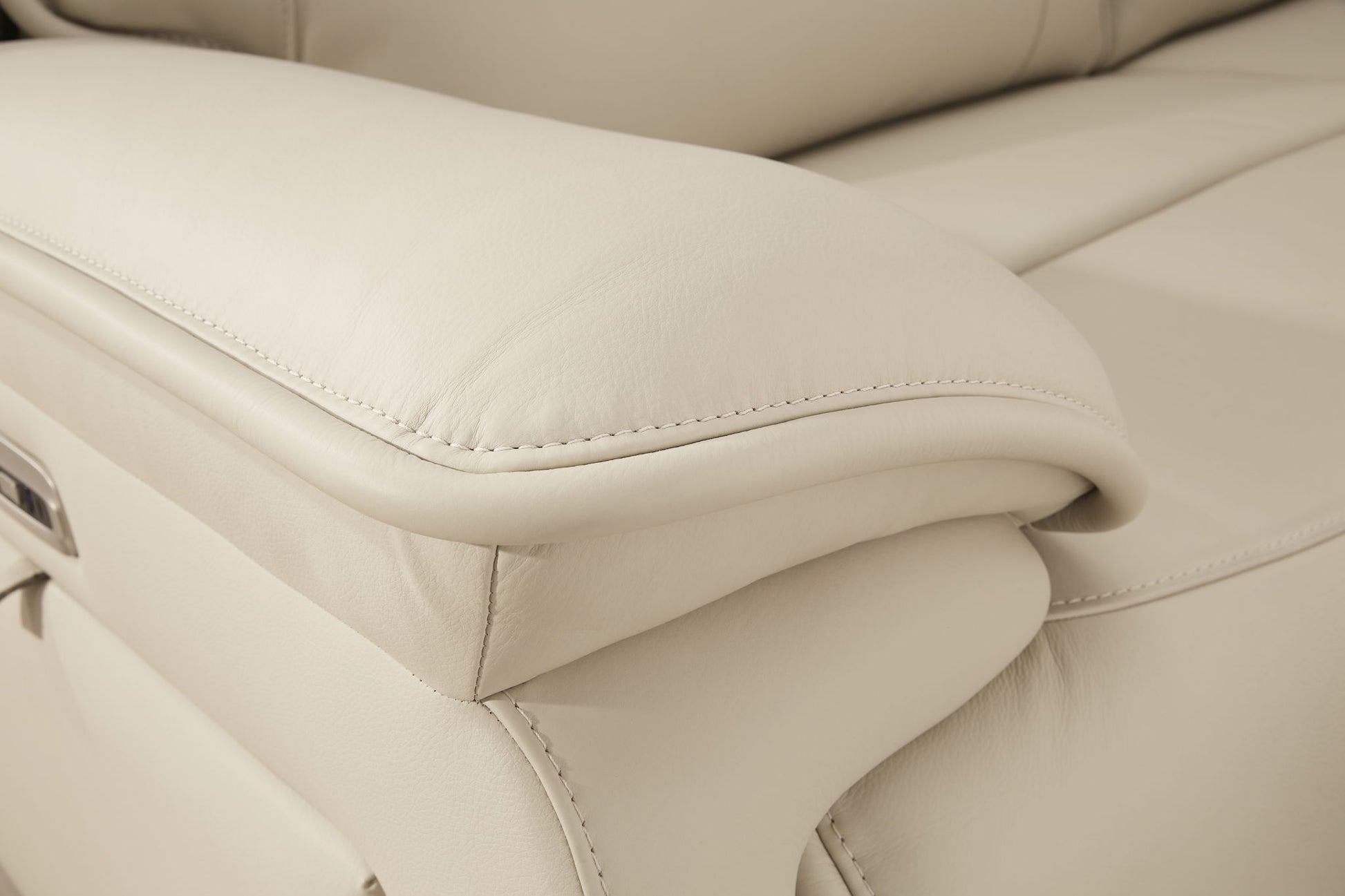 Double Deal - Reclining Sectional - Hornell Furniture Outlet