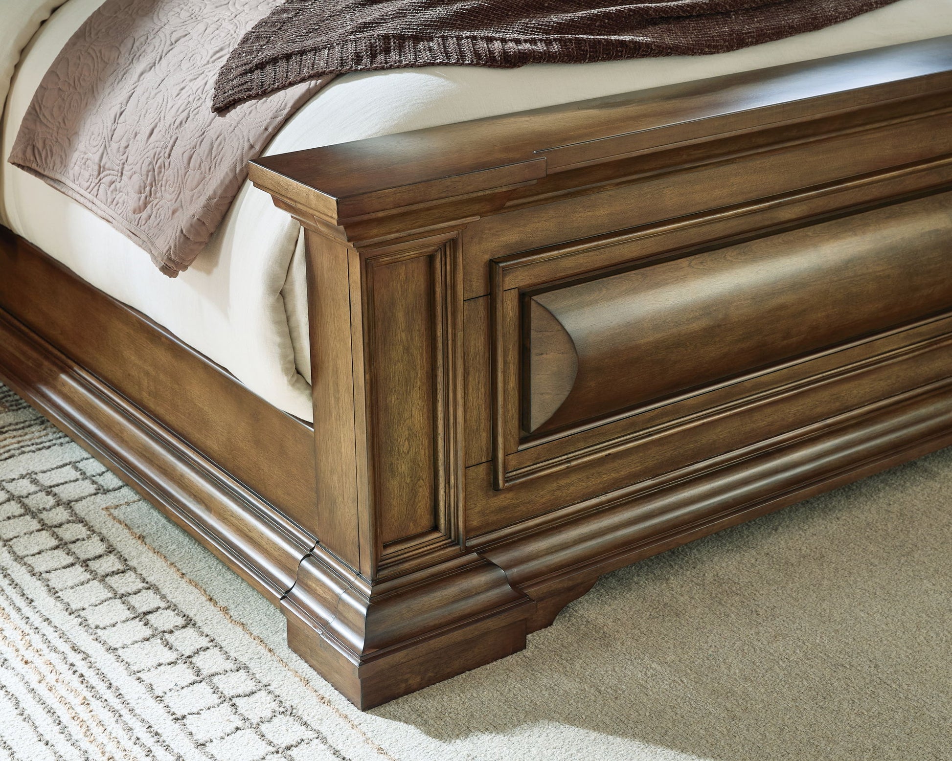 Frantanna - Panel Bed - Hornell Furniture Outlet